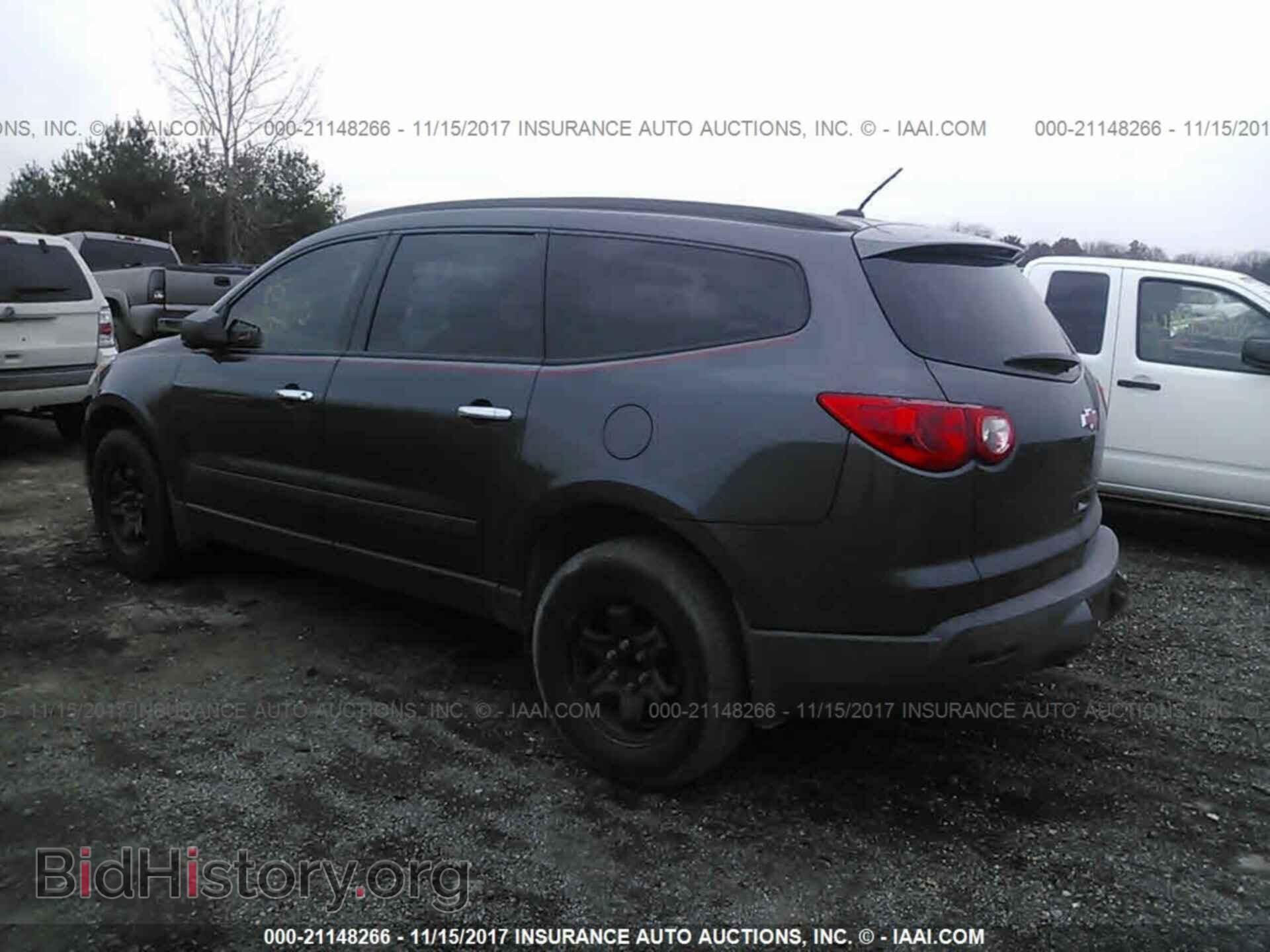 2012 Chevrolet Traverse - VIN: 1GNKRFEDXCJ328819 - Фото 3