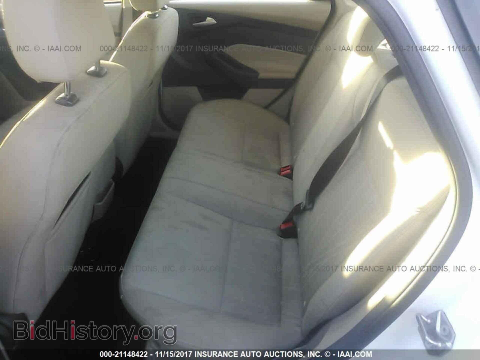 2016 Ford Focus - VIN: 1FADP3F23GL389433 - Photo 8