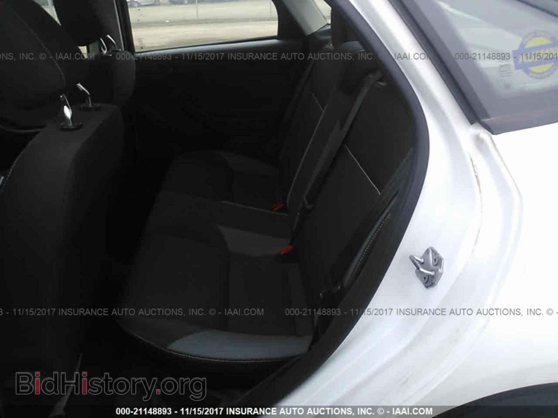 2012 Ford Focus - VIN: 1FAHP3E25CL242334 - Photo 8
