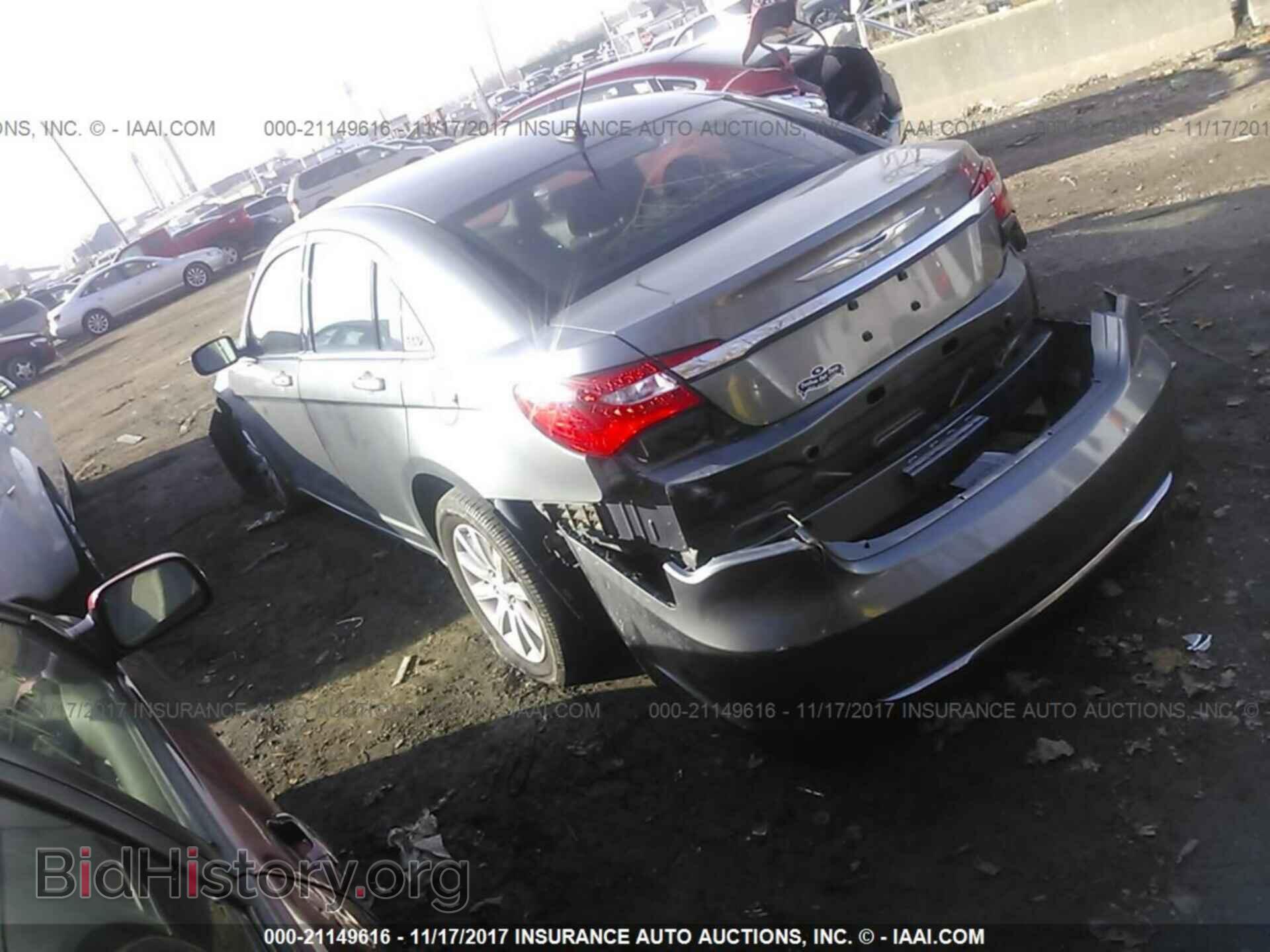 2013 Chrysler 200 - VIN: 1C3CCBBB1DN701982 - Photo 3