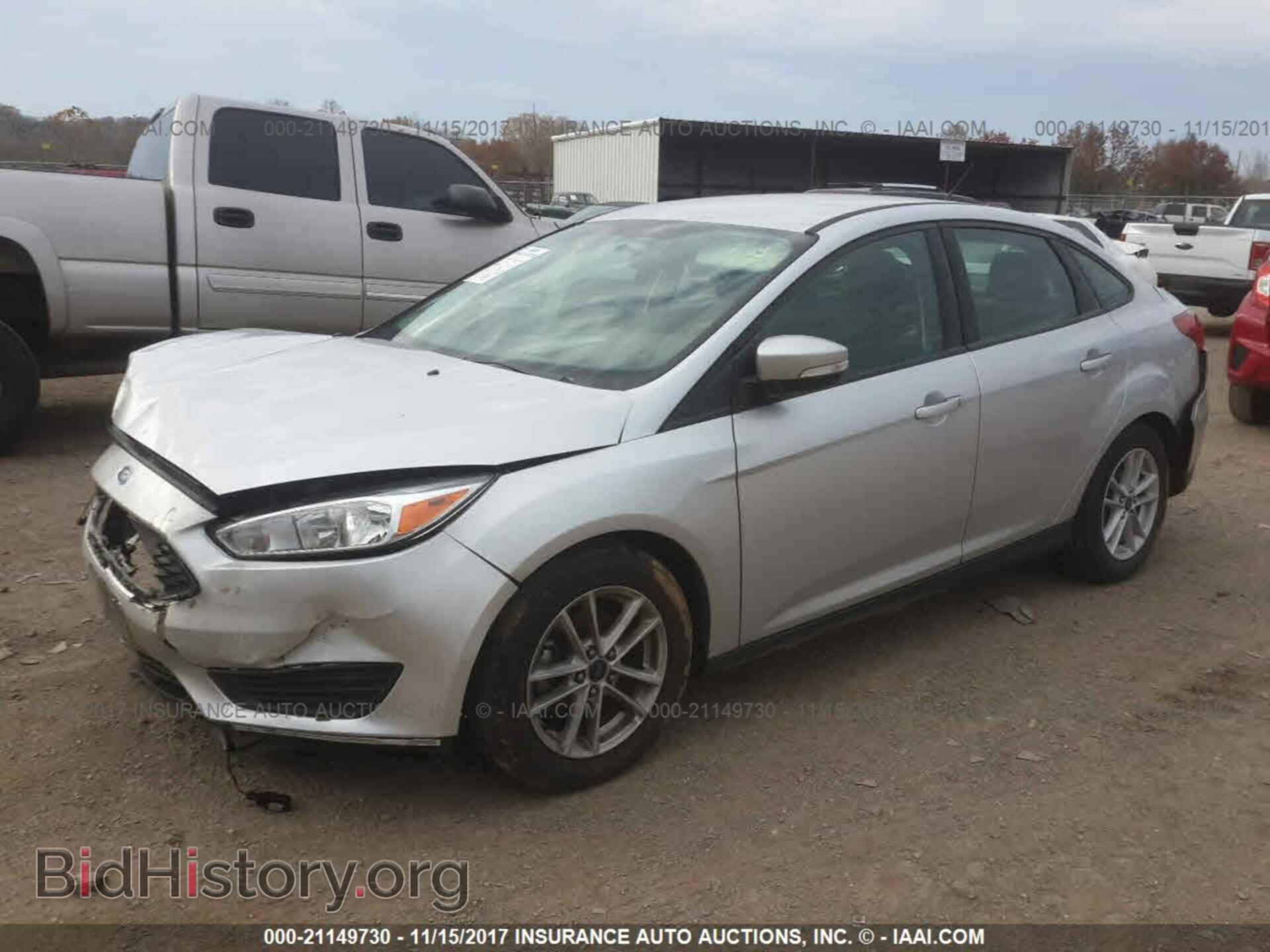 2015 Ford Focus - VIN: 1FADP3F20FL296206 - Фото 2