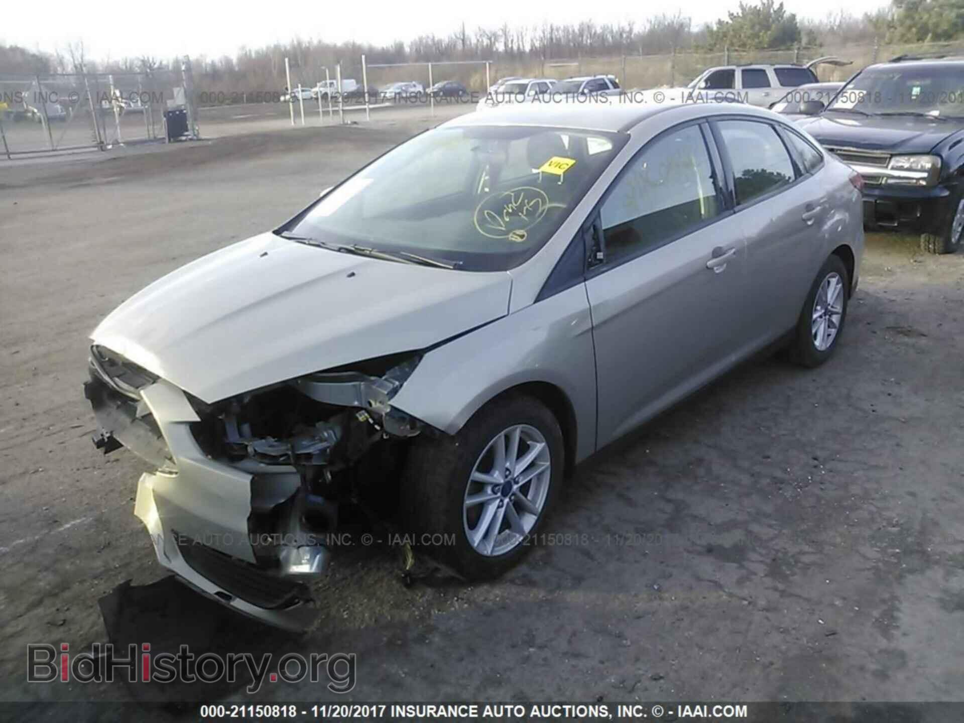 2015 Ford Focus - VIN: 1FADP3F24FL316523 - Photo 2