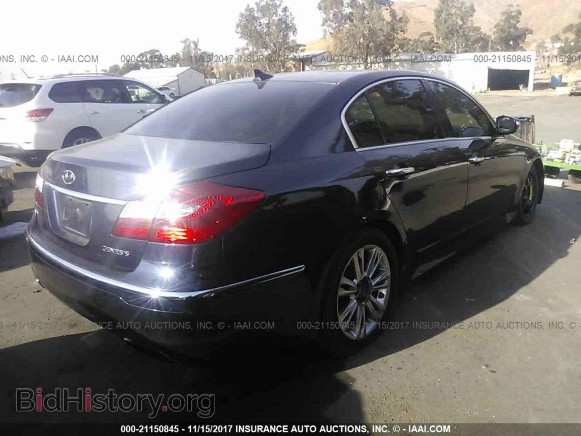 2012 Hyundai Genesis - VIN: KMHGC4DD2CU169326 - Фото 4