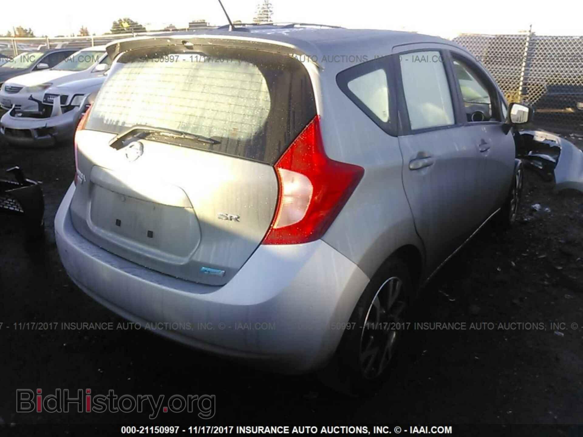 2015 Nissan Versa note - VIN: 3N1CE2CP8FL433342 - Photo 4