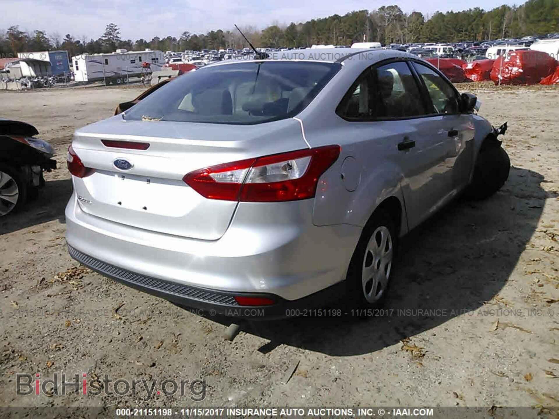 2012 Ford Focus - VIN: 1FAHP3E21CL188451 - Photo 4