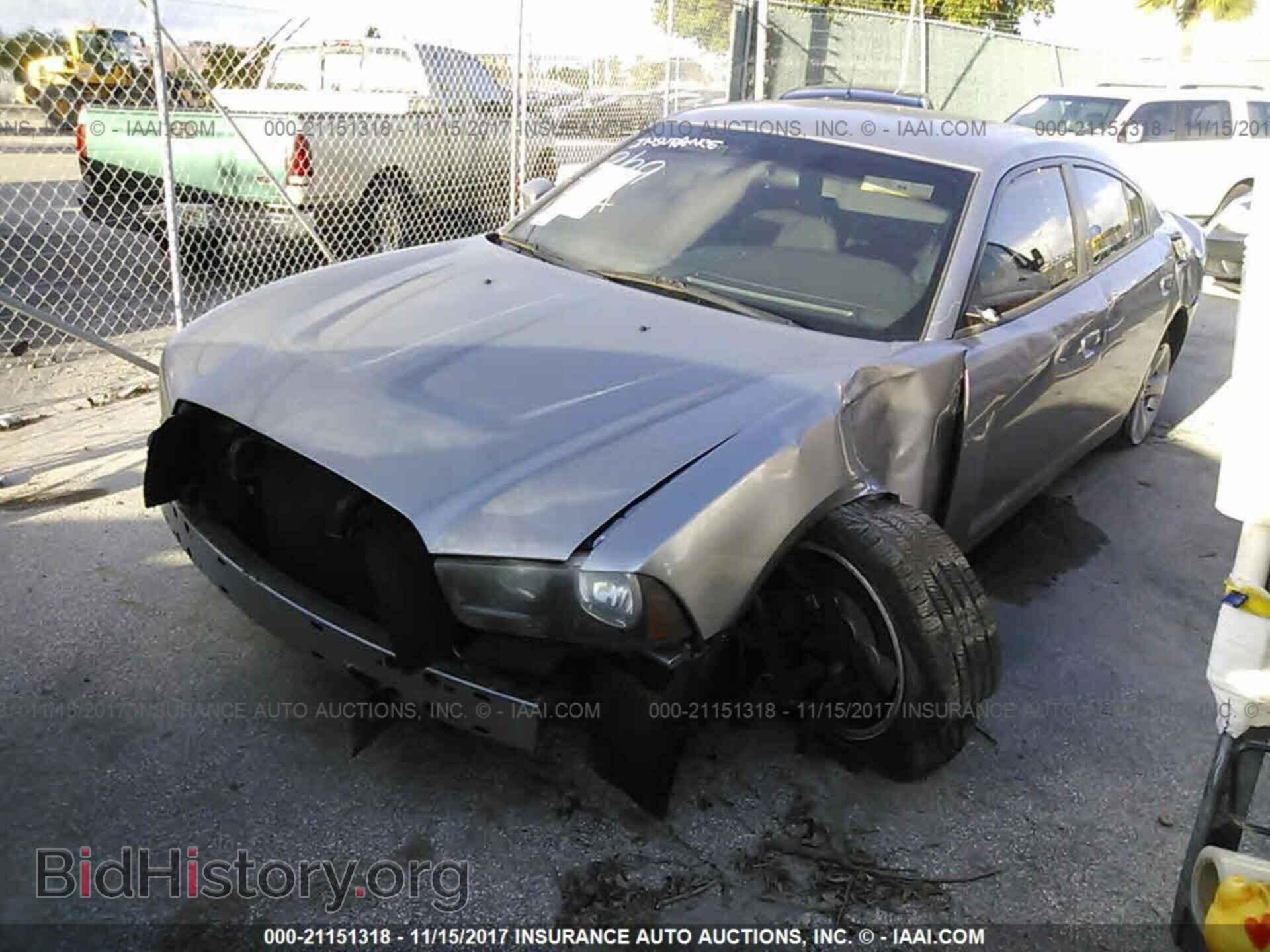 2011 Dodge Charger - VIN: 2B3CL3CG1BH532758 - Фото 2