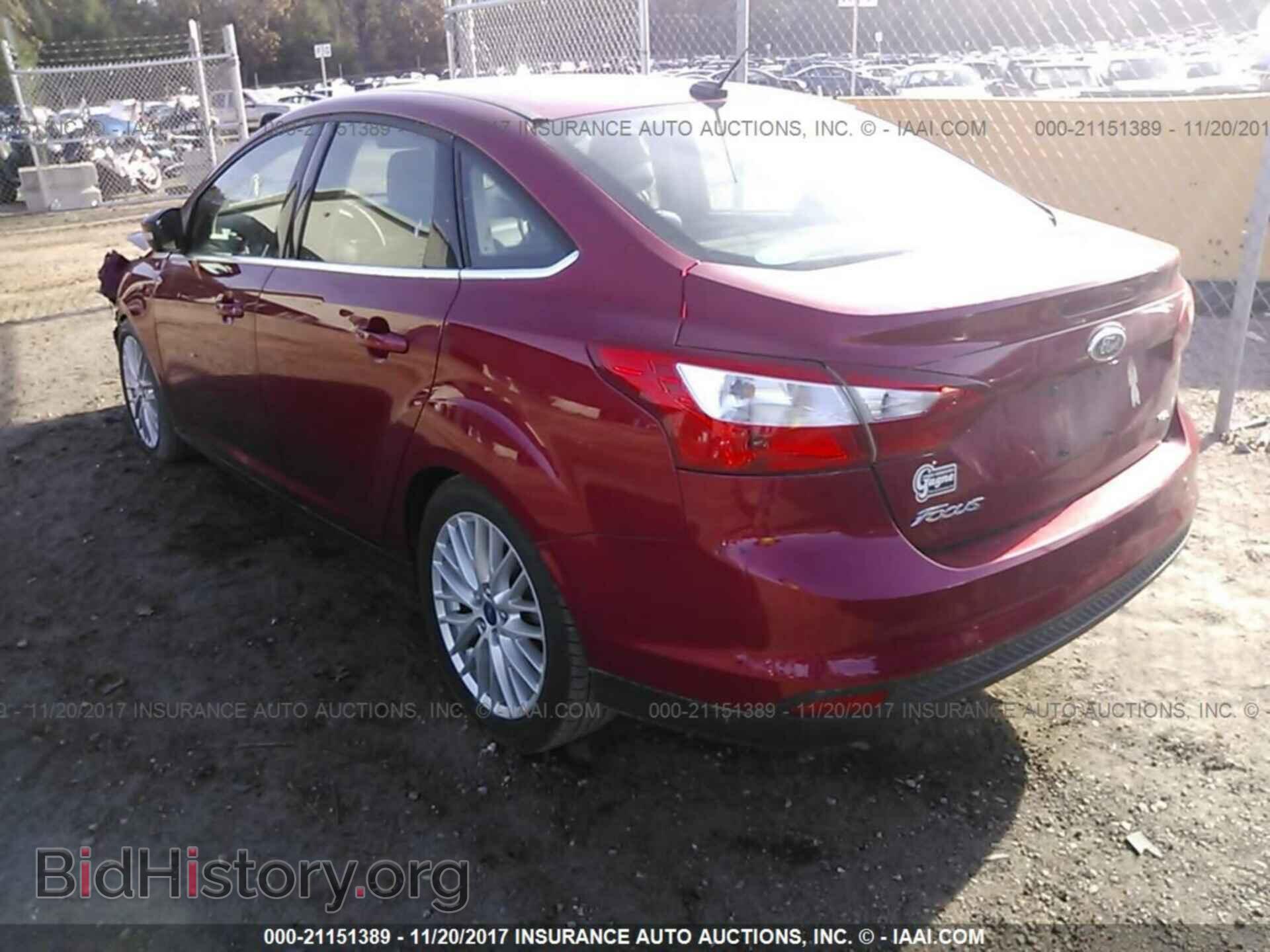 2012 Ford Focus - VIN: 1FAHP3H26CL102126 - Photo 3