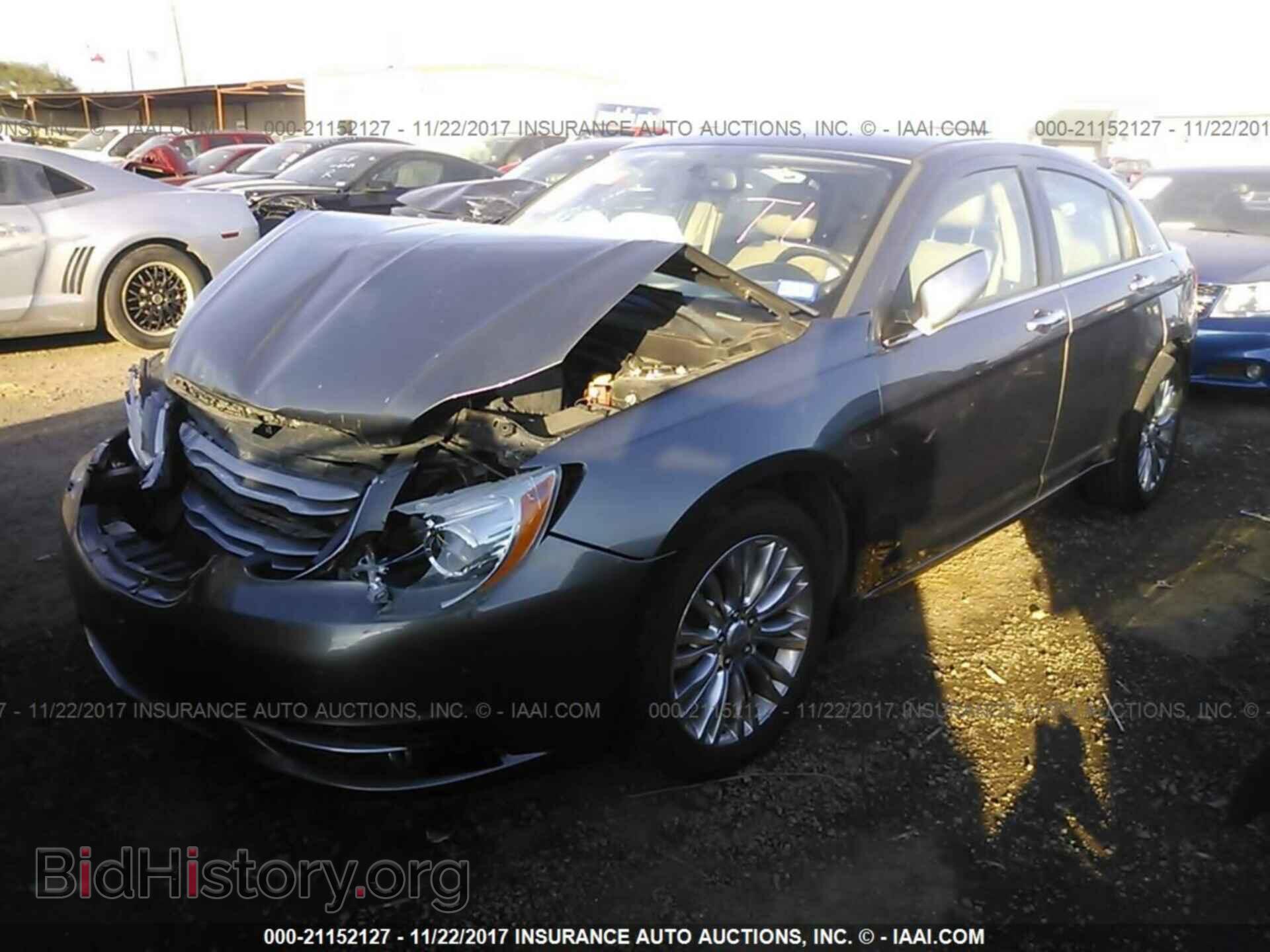 2012 Chrysler 200 - VIN: 1C3CCBCG8CN253961 - Photo 2