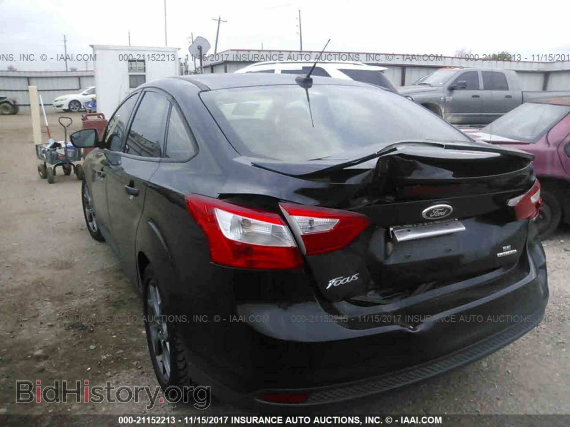 2013 Ford Focus - VIN: 1FADP3F23DL320172 - Фото 3