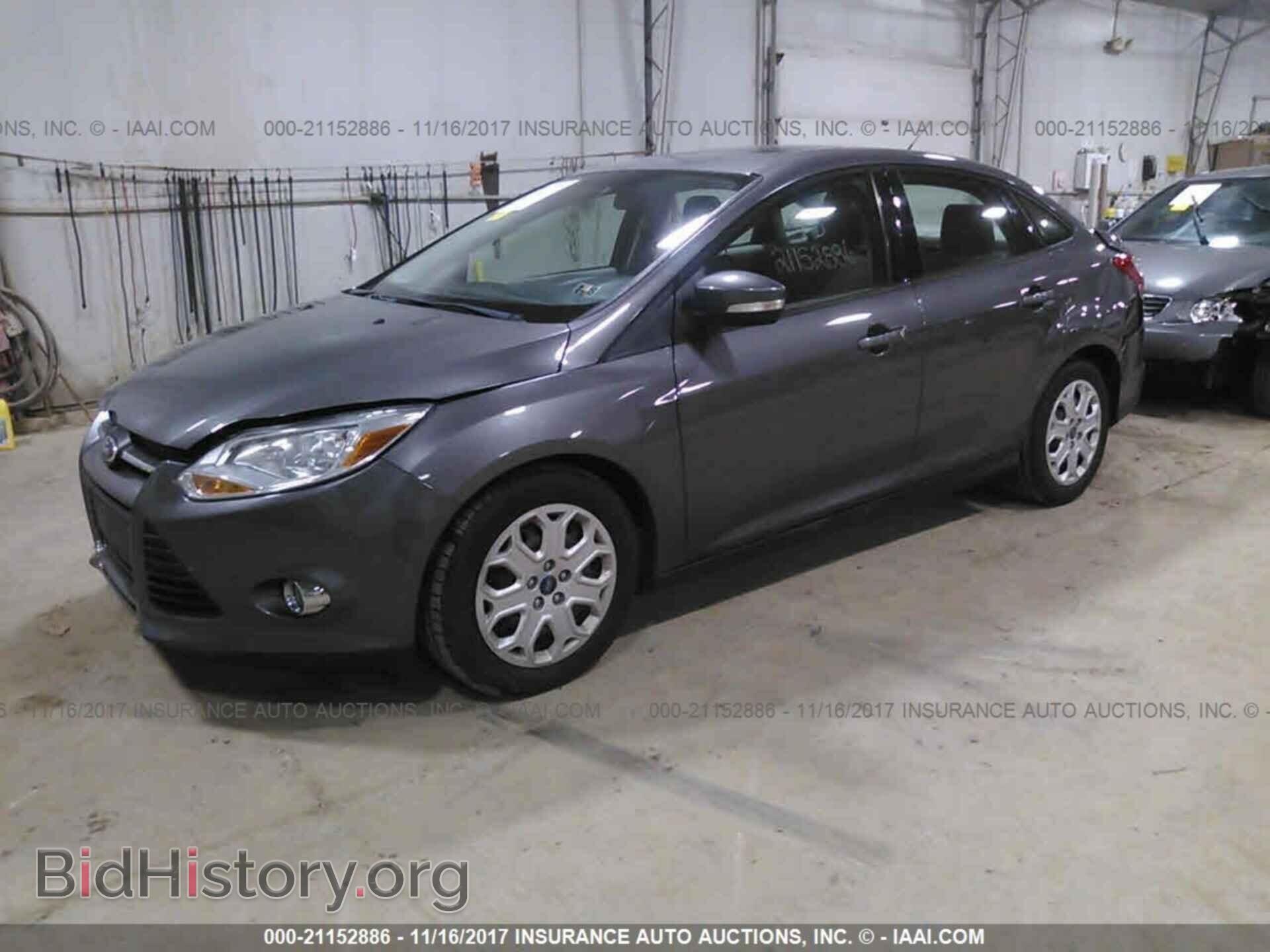 2012 Ford Focus - VIN: 1FAHP3F22CL281669 - Фото 2