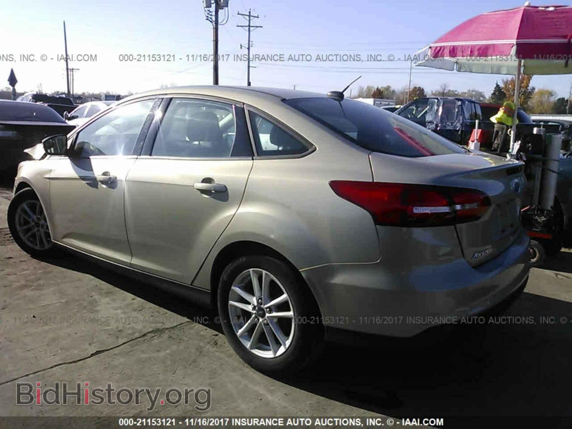 2015 Ford Focus - VIN: 1FADP3F25FL287453 - Photo 3