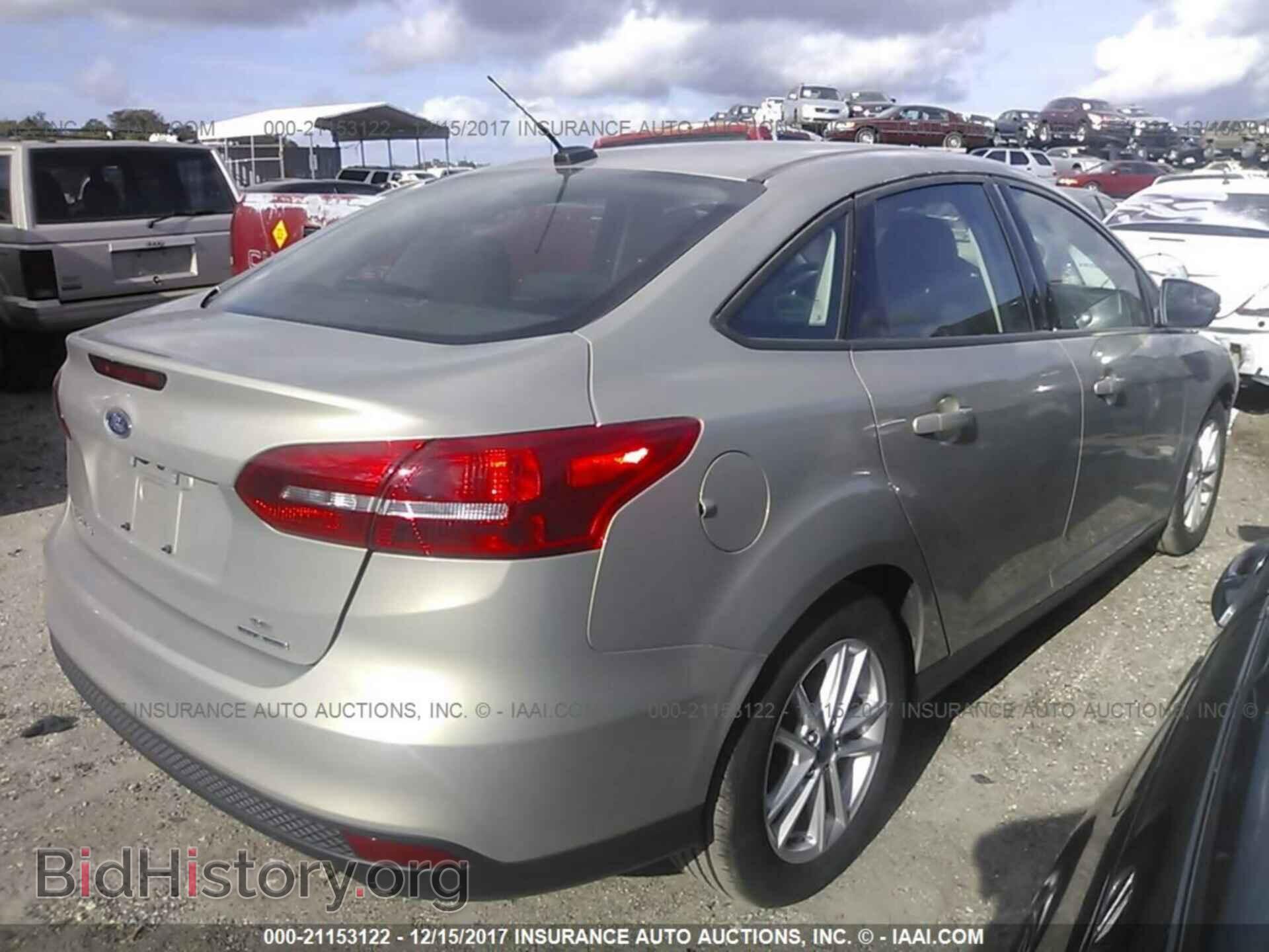 2016 Ford Focus - VIN: 1FADP3F29GL365301 - Фото 4