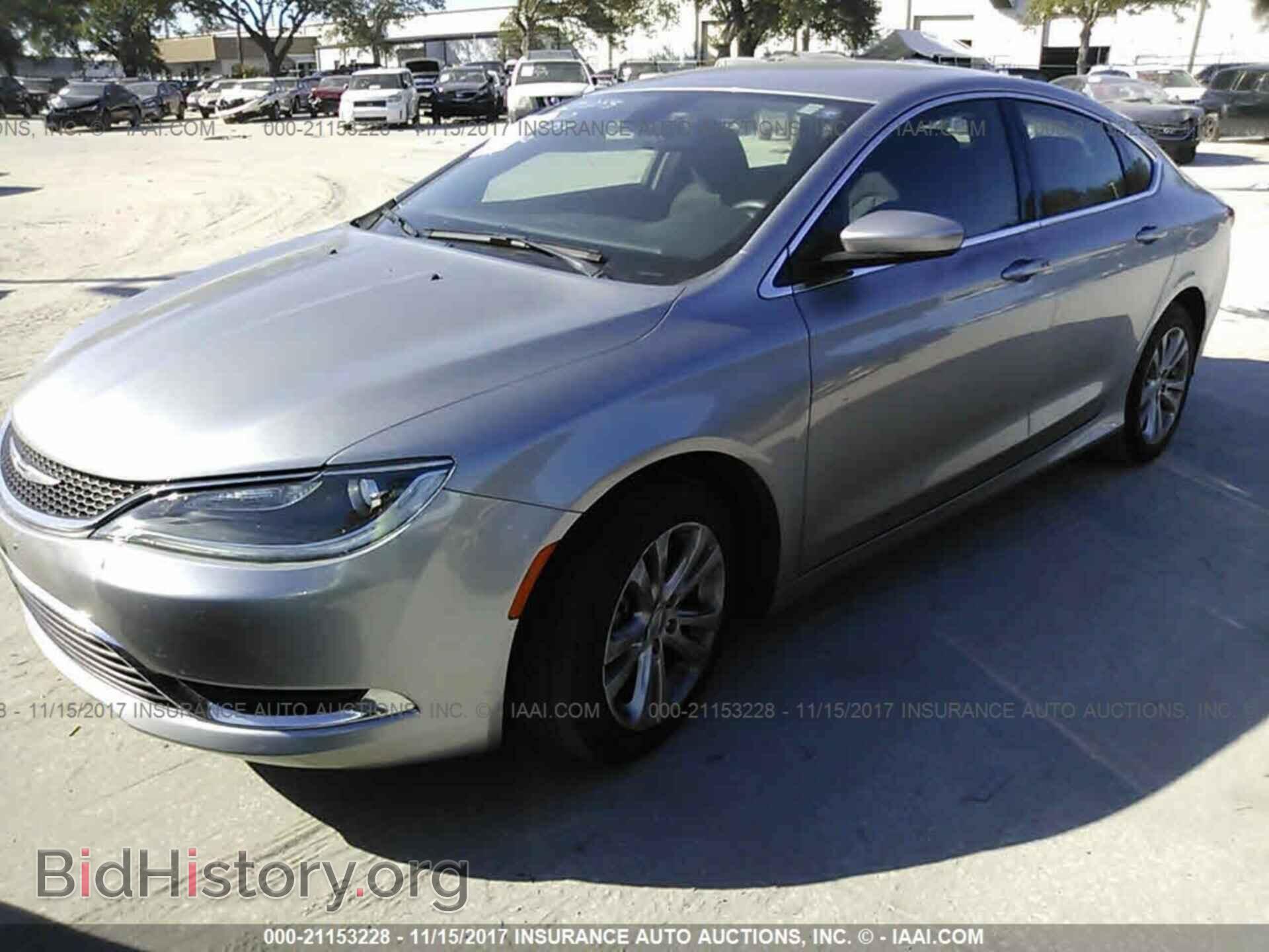 2015 Chrysler 200 - VIN: 1C3CCCAB3FN535040 - Photo 2