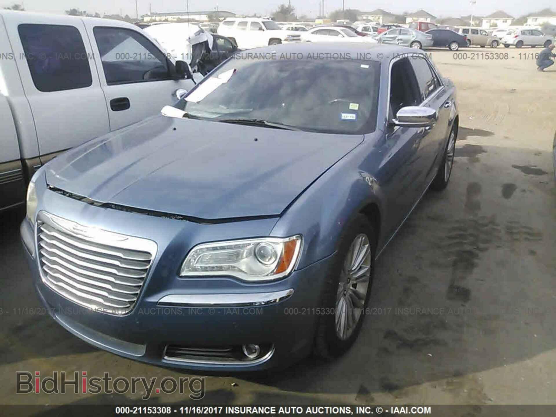 2011 Chrysler 300c - VIN: 2C3CA6CT7BH580787 - Фото 2