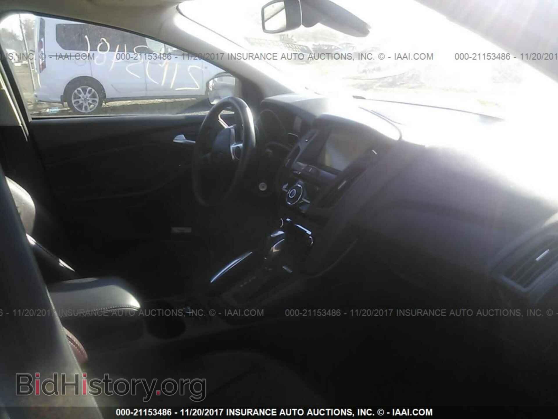 2012 Ford Focus - VIN: 1FAHP3H23CL276090 - Photo 5