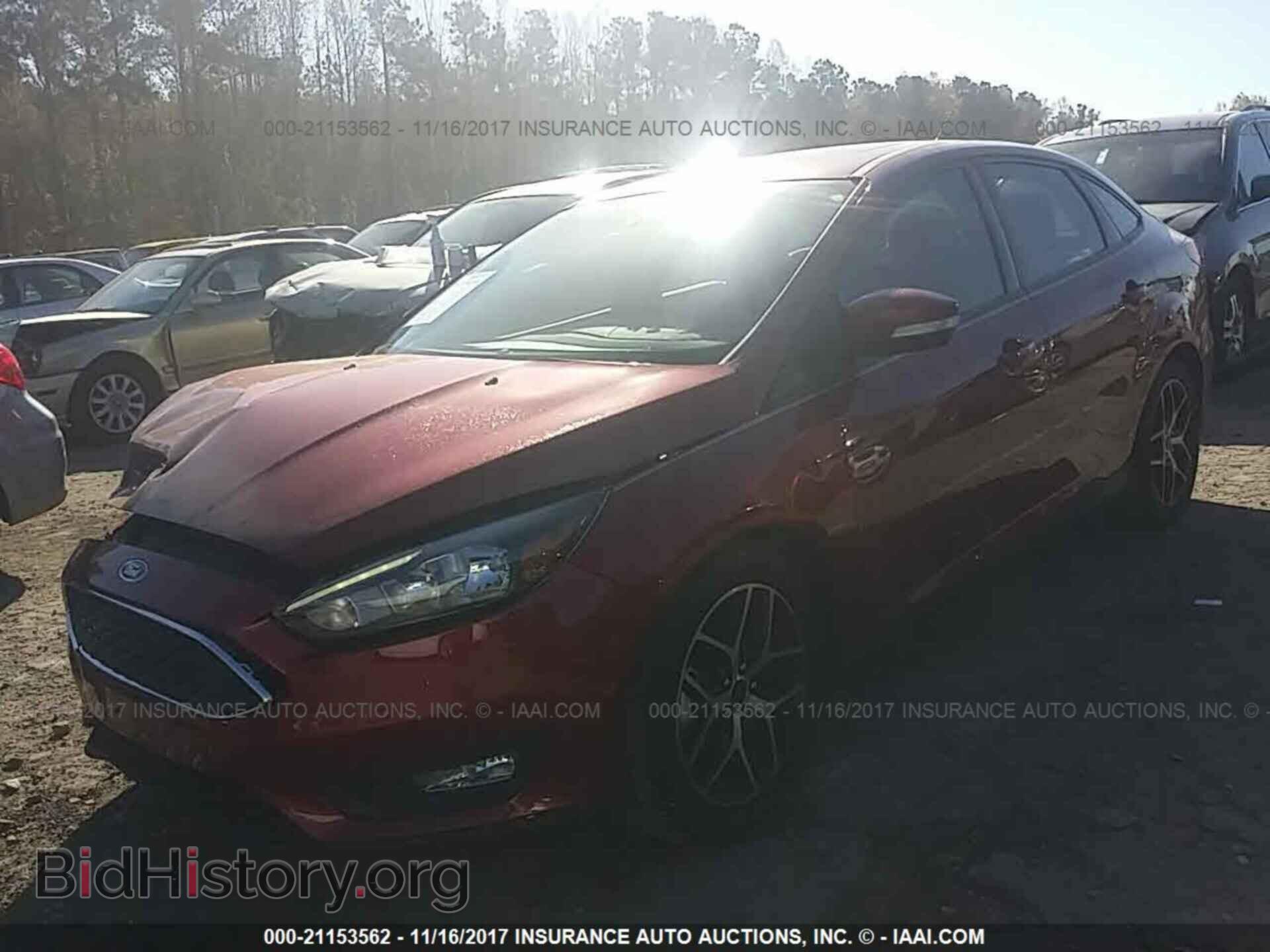 2017 Ford Focus - VIN: 1FADP3H25HL270068 - Photo 2
