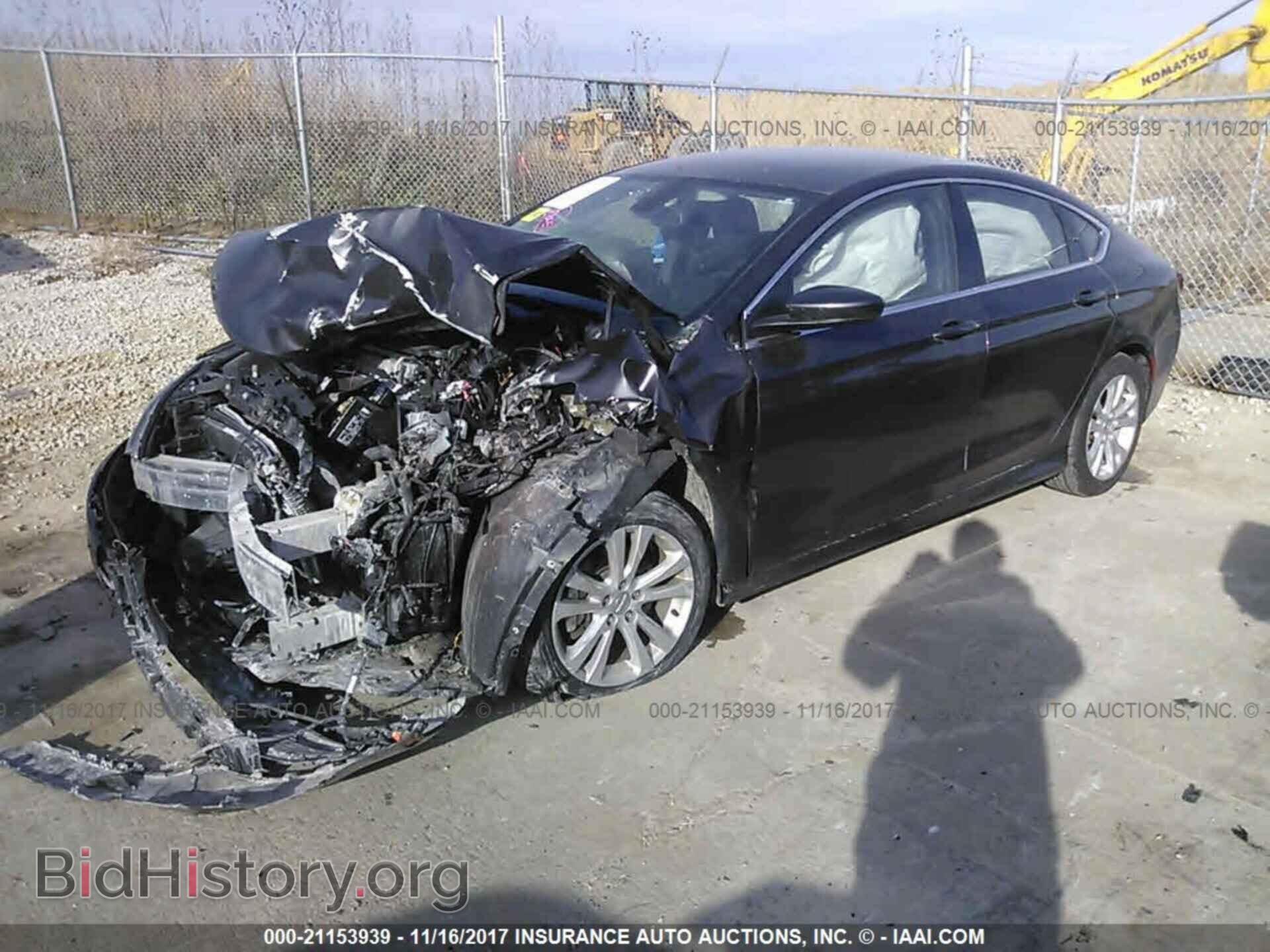 2016 Chrysler 200 - VIN: 1C3CCCAB6GN126841 - Фото 2