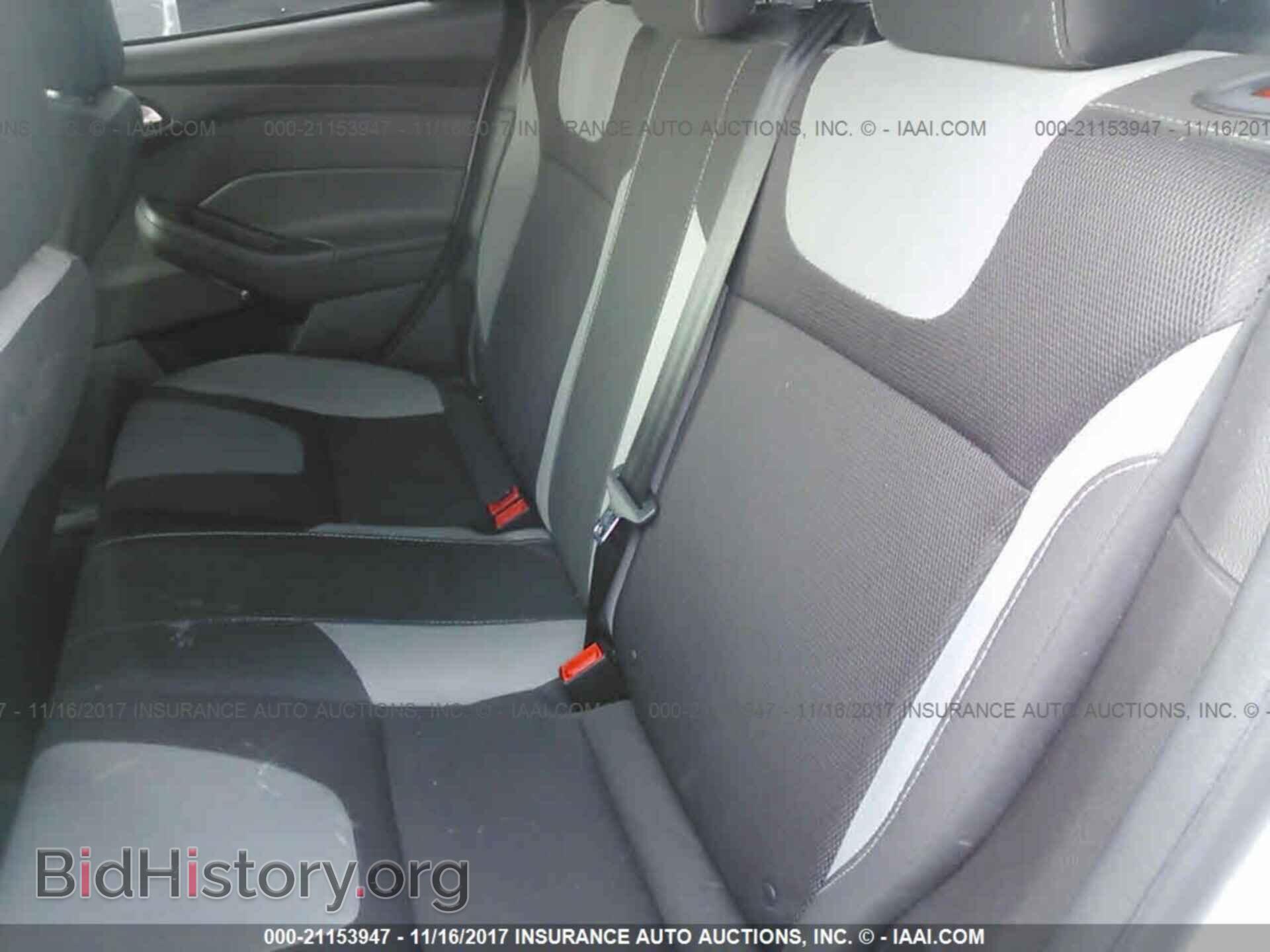 2014 Ford Focus - VIN: 1FADP3F22EL451210 - Photo 8