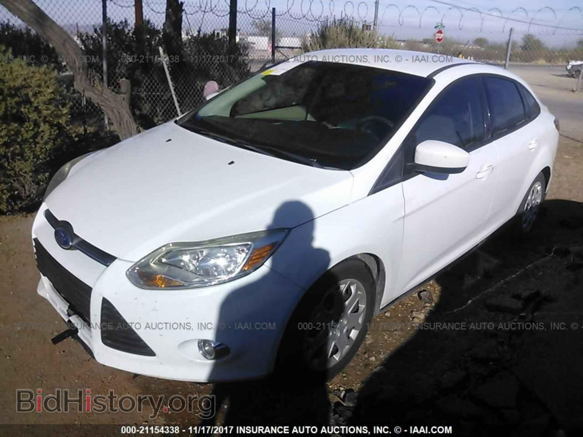 2012 Ford Focus - VIN: 1FAHP3F20CL244250 - Photo 2