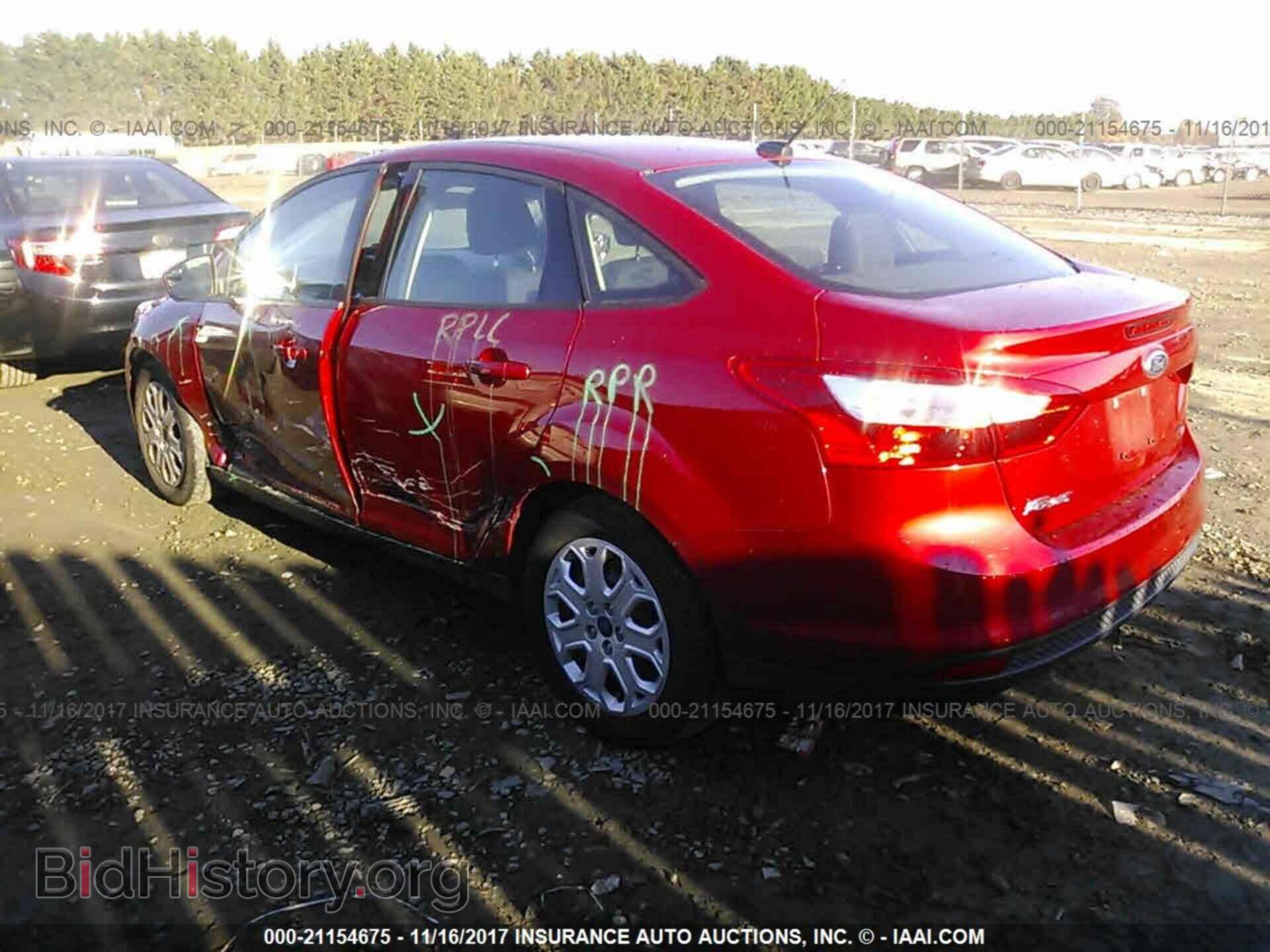 2012 Ford Focus - VIN: 1FAHP3F24CL352080 - Photo 3