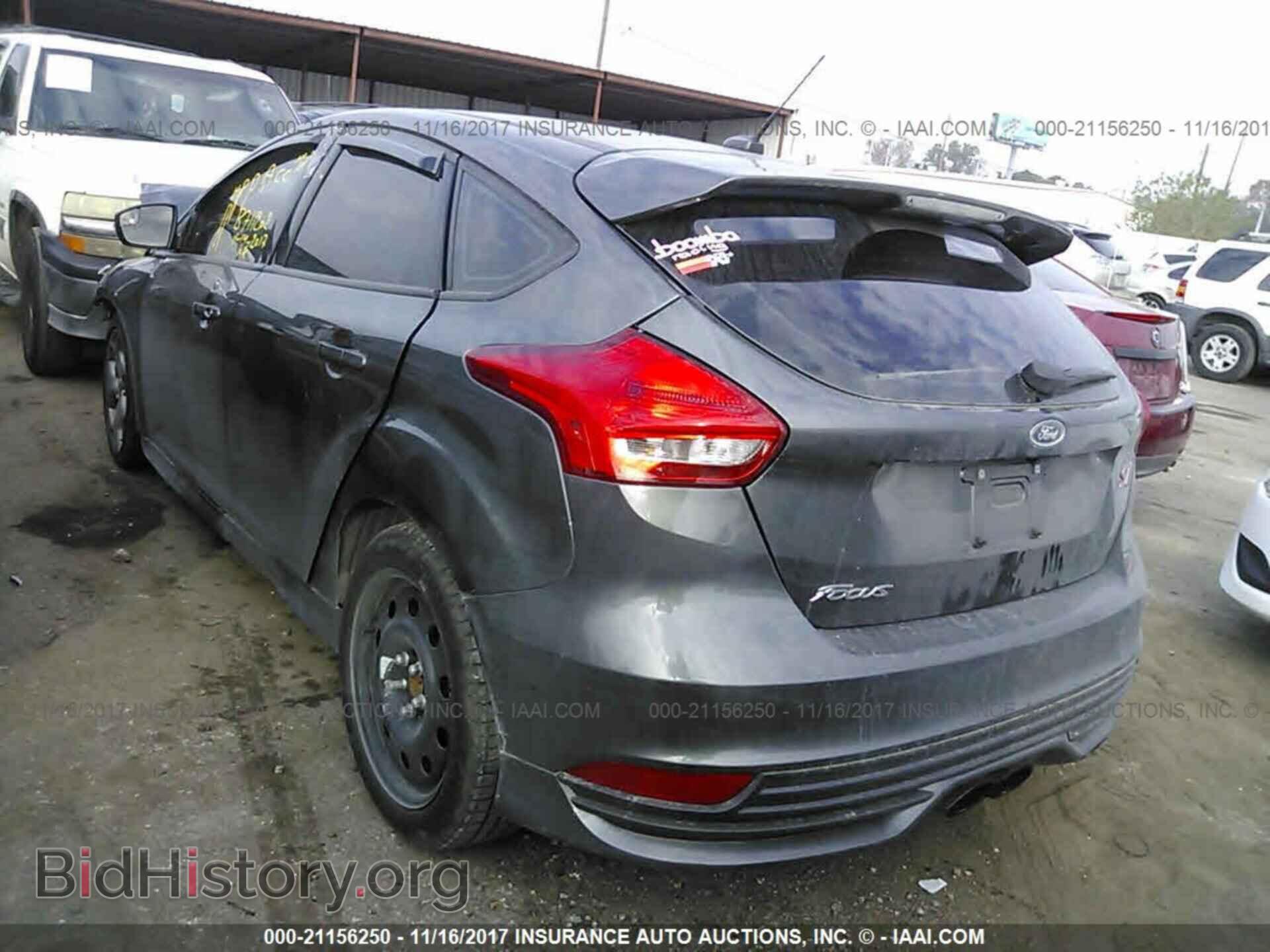 2015 Ford Focus - VIN: 1FADP3L92FL230449 - Photo 3