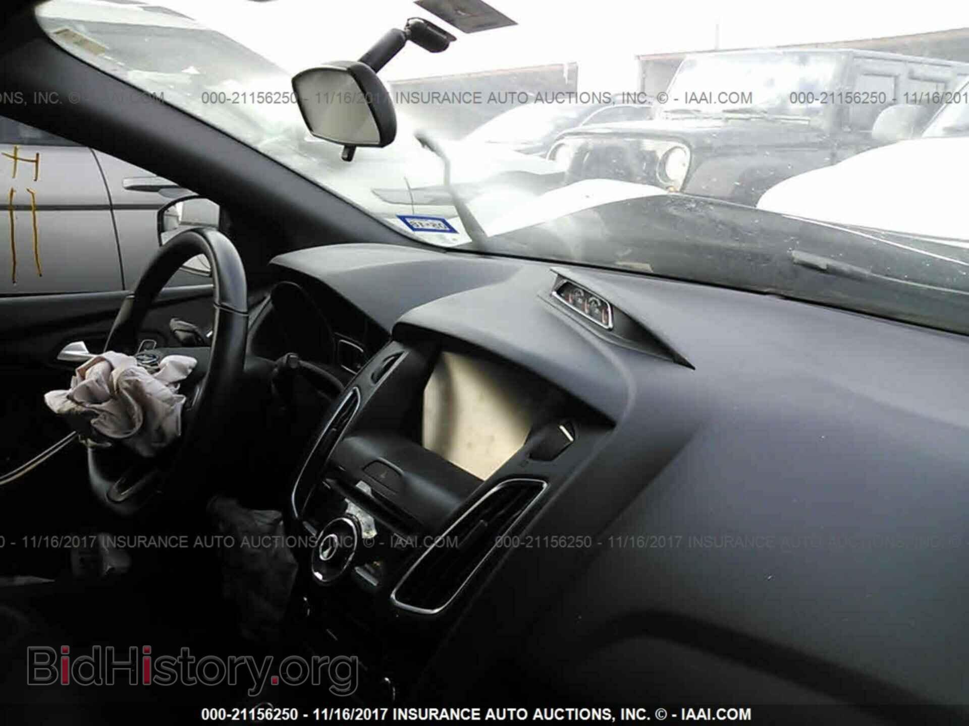 2015 Ford Focus - VIN: 1FADP3L92FL230449 - Photo 5
