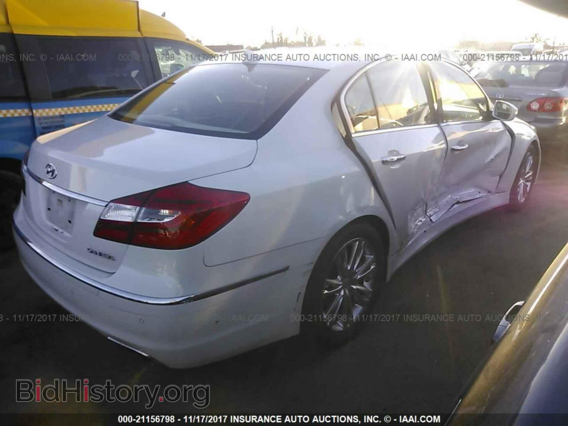 2012 Hyundai Genesis - VIN: KMHGC4DD6CU199073 - Фото 4