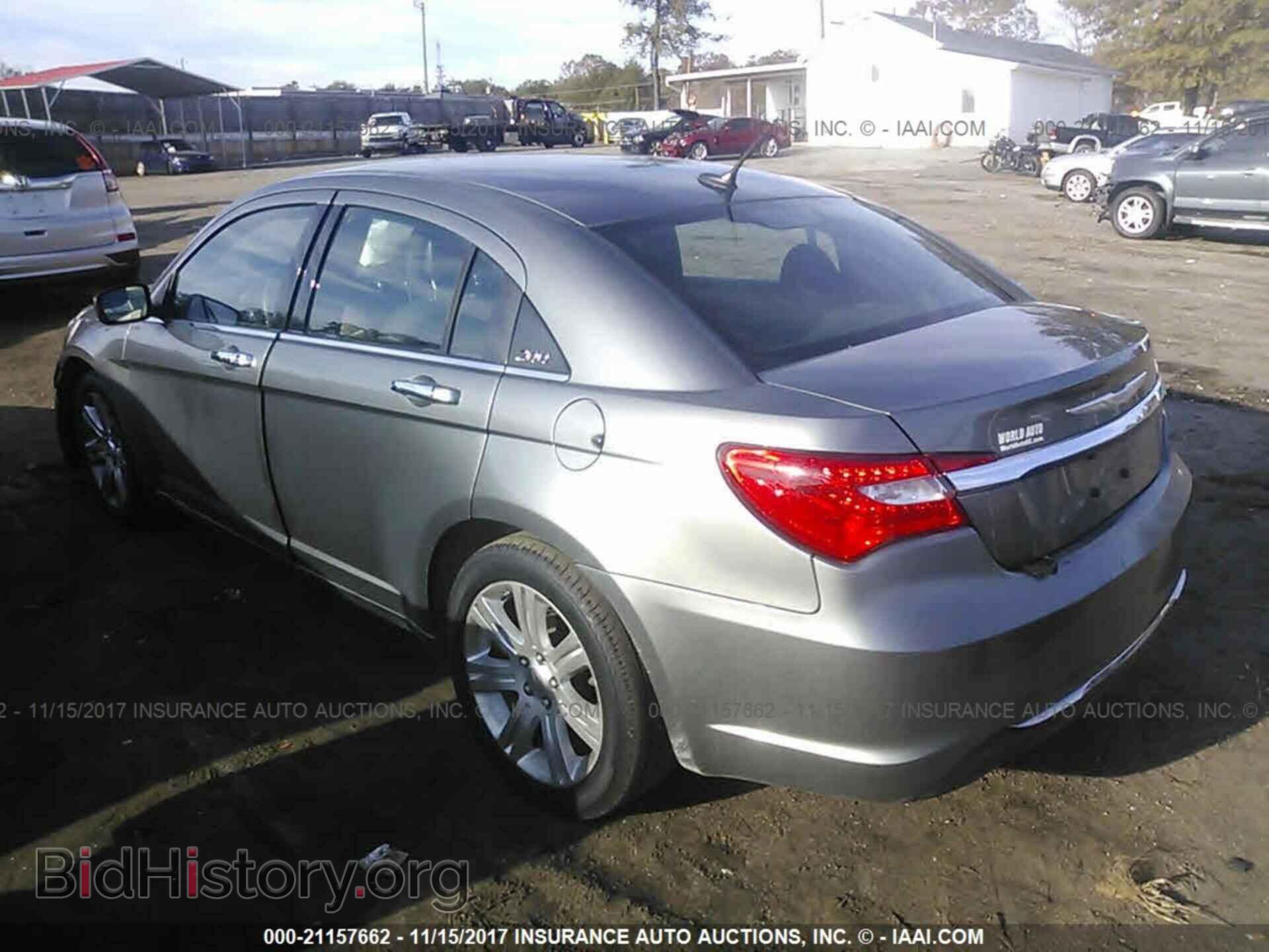 2013 Chrysler 200 - VIN: 1C3CCBAB1DN671335 - Фото 3