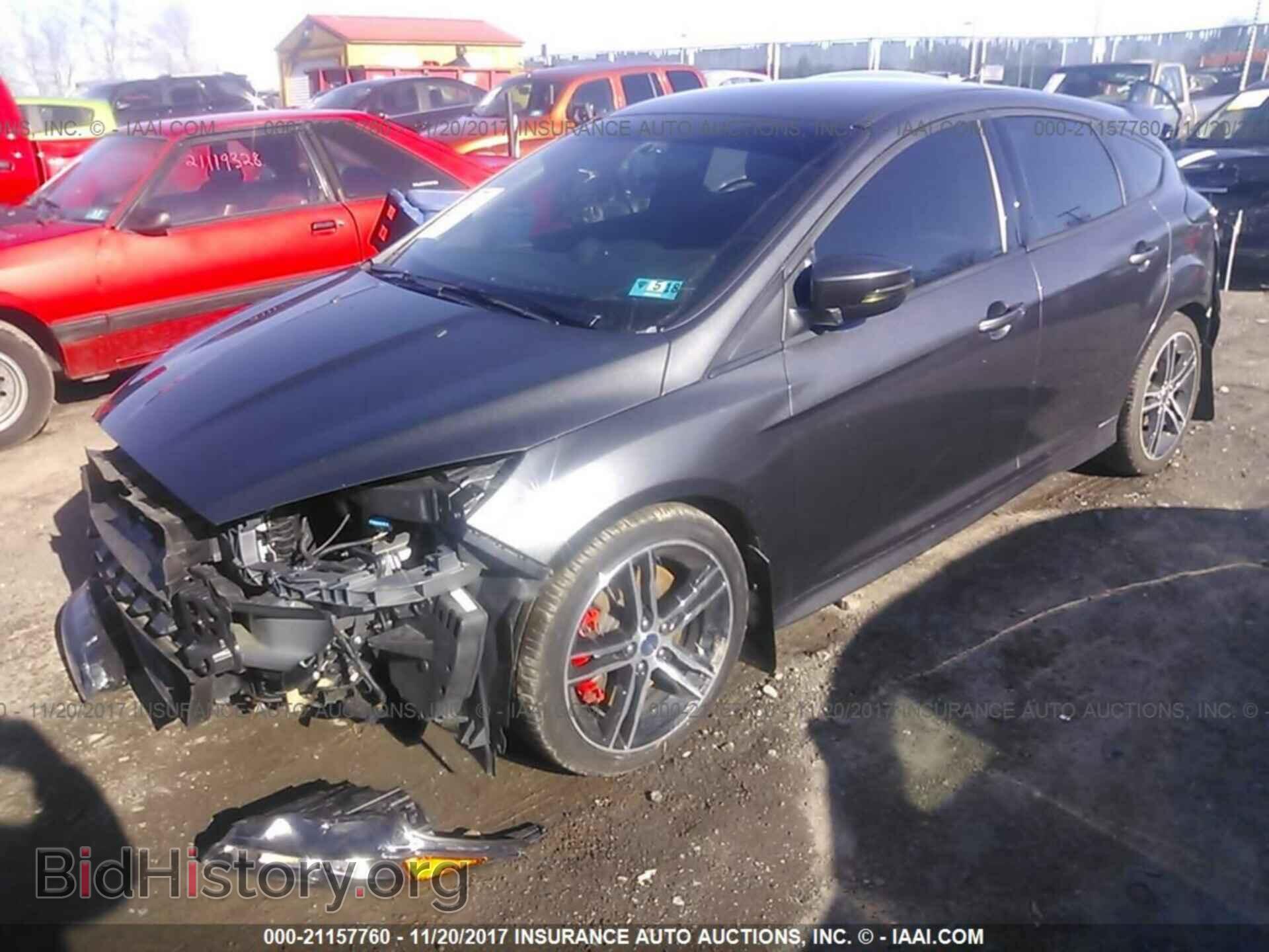 2016 Ford Focus - VIN: 1FADP3L94GL281002 - Photo 2
