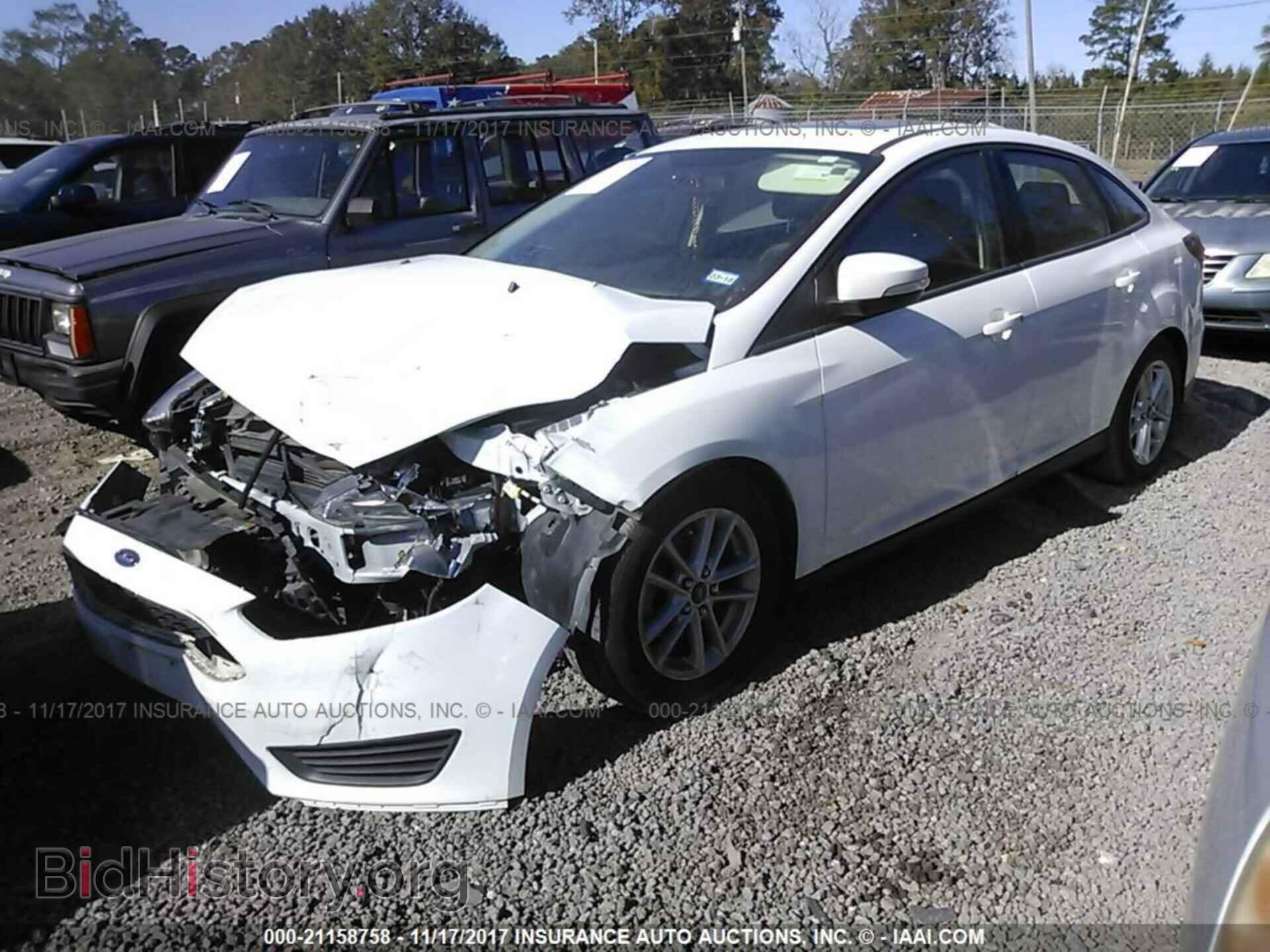 2015 Ford Focus - VIN: 1FADP3F24FL244092 - Photo 2