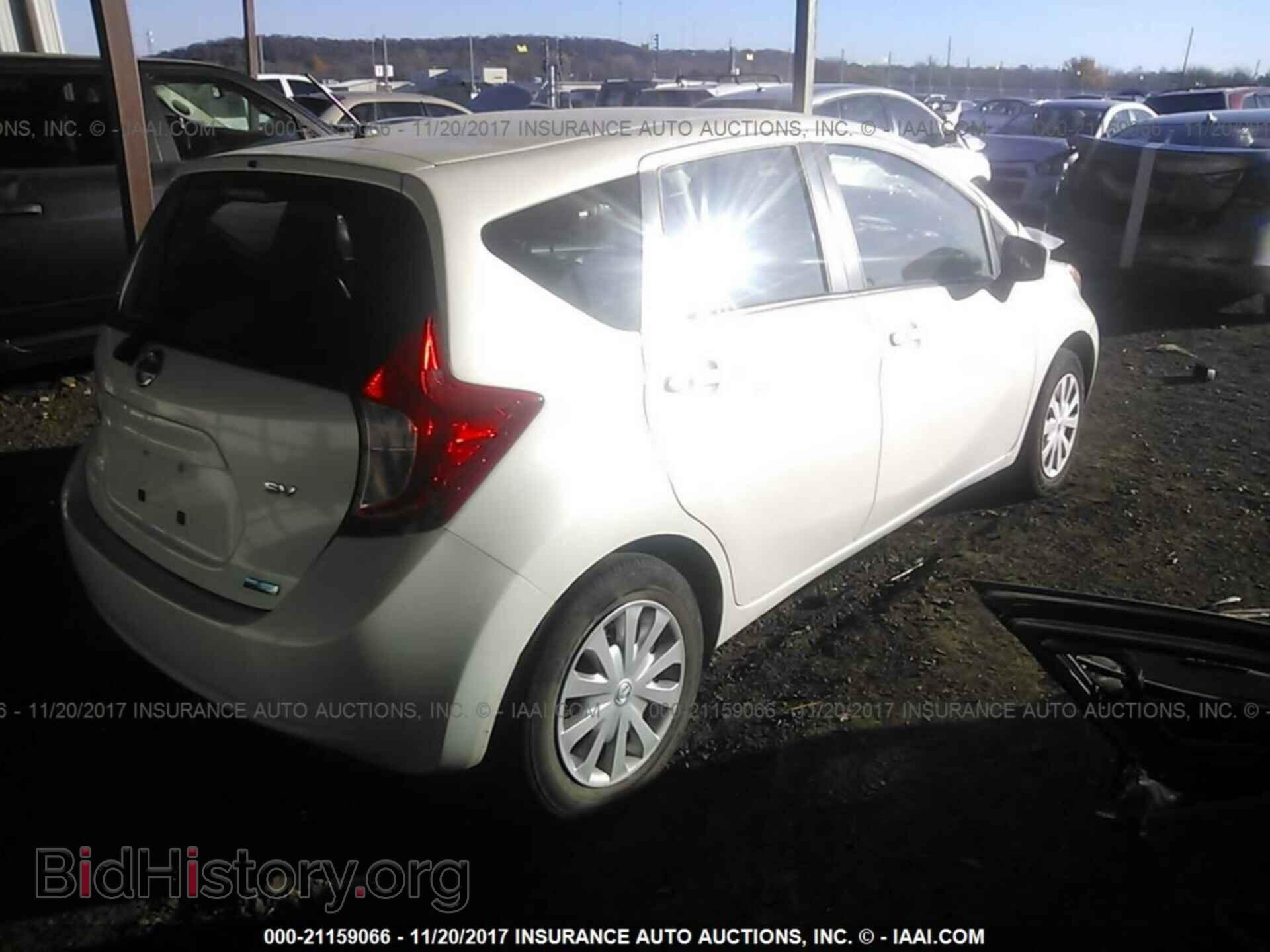 2015 Nissan Versa note - VIN: 3N1CE2CP2FL366513 - Фото 4