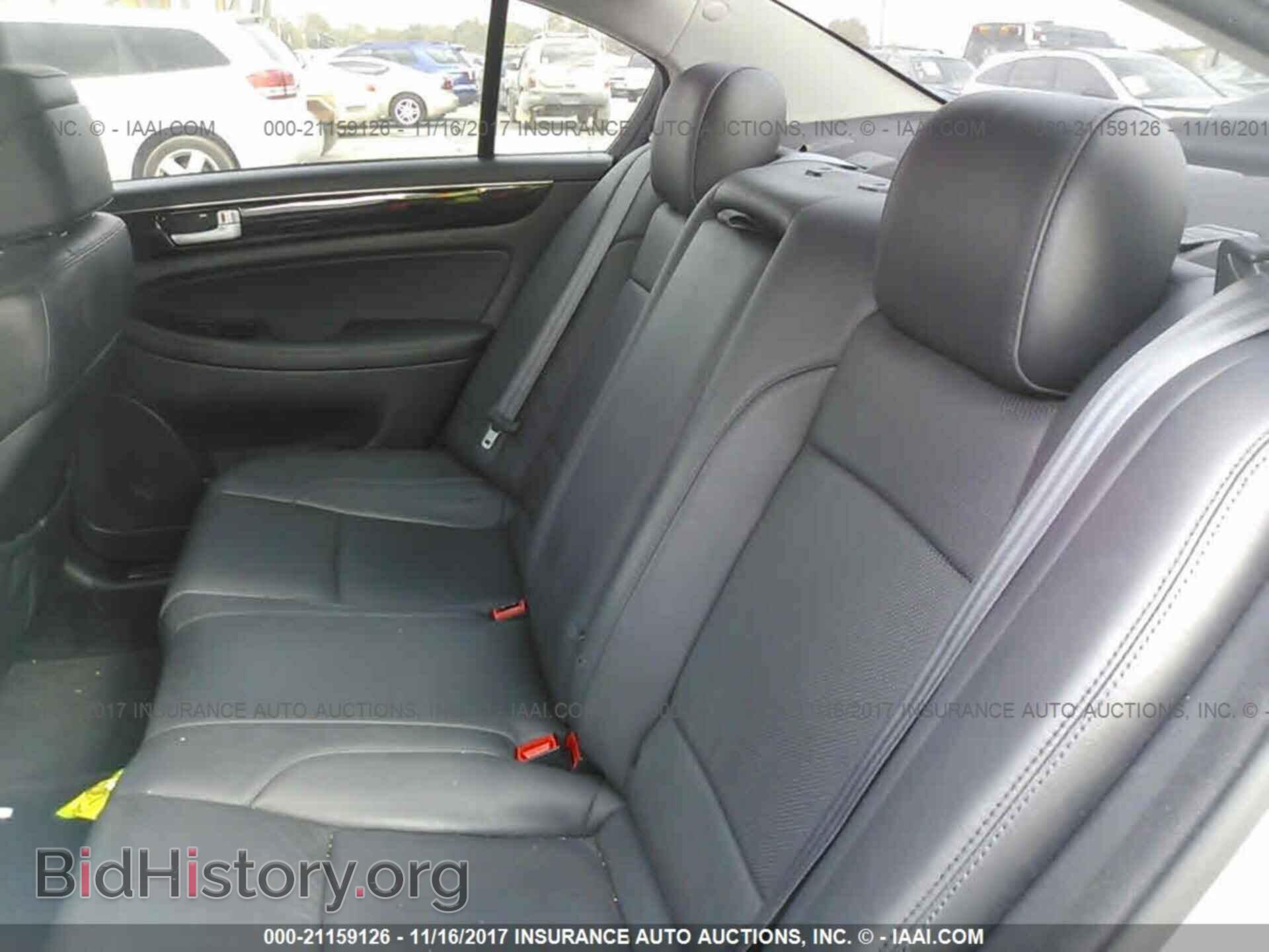 2013 Hyundai Genesis - VIN: KMHGC4DD5DU215815 - Фото 8