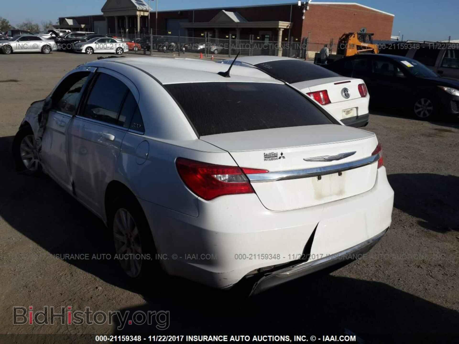 2011 Chrysler 200 - VIN: 1C3BC1FB0BN549822 - Фото 3