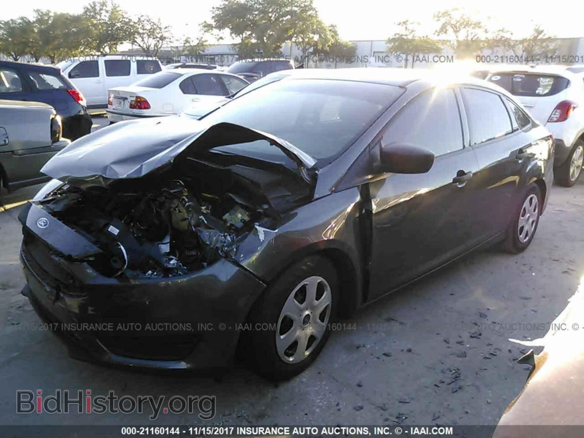 2015 Ford Focus - VIN: 1FADP3E2XFL339094 - Фото 2