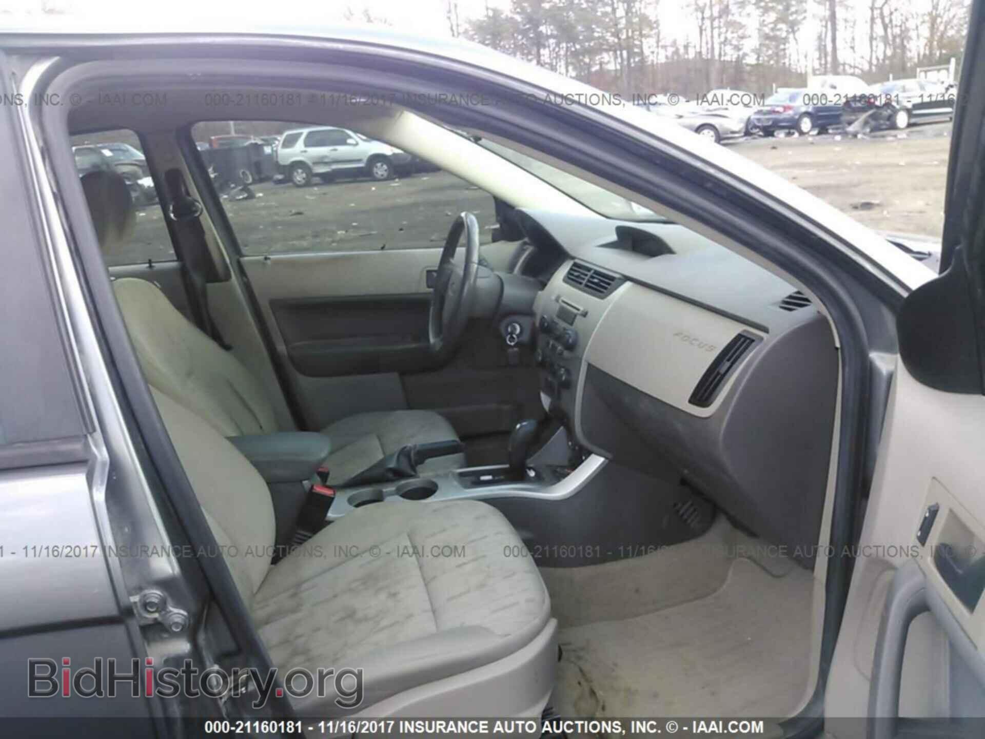 2011 Ford Focus - VIN: 1FAHP3FN4BW175232 - Фото 5