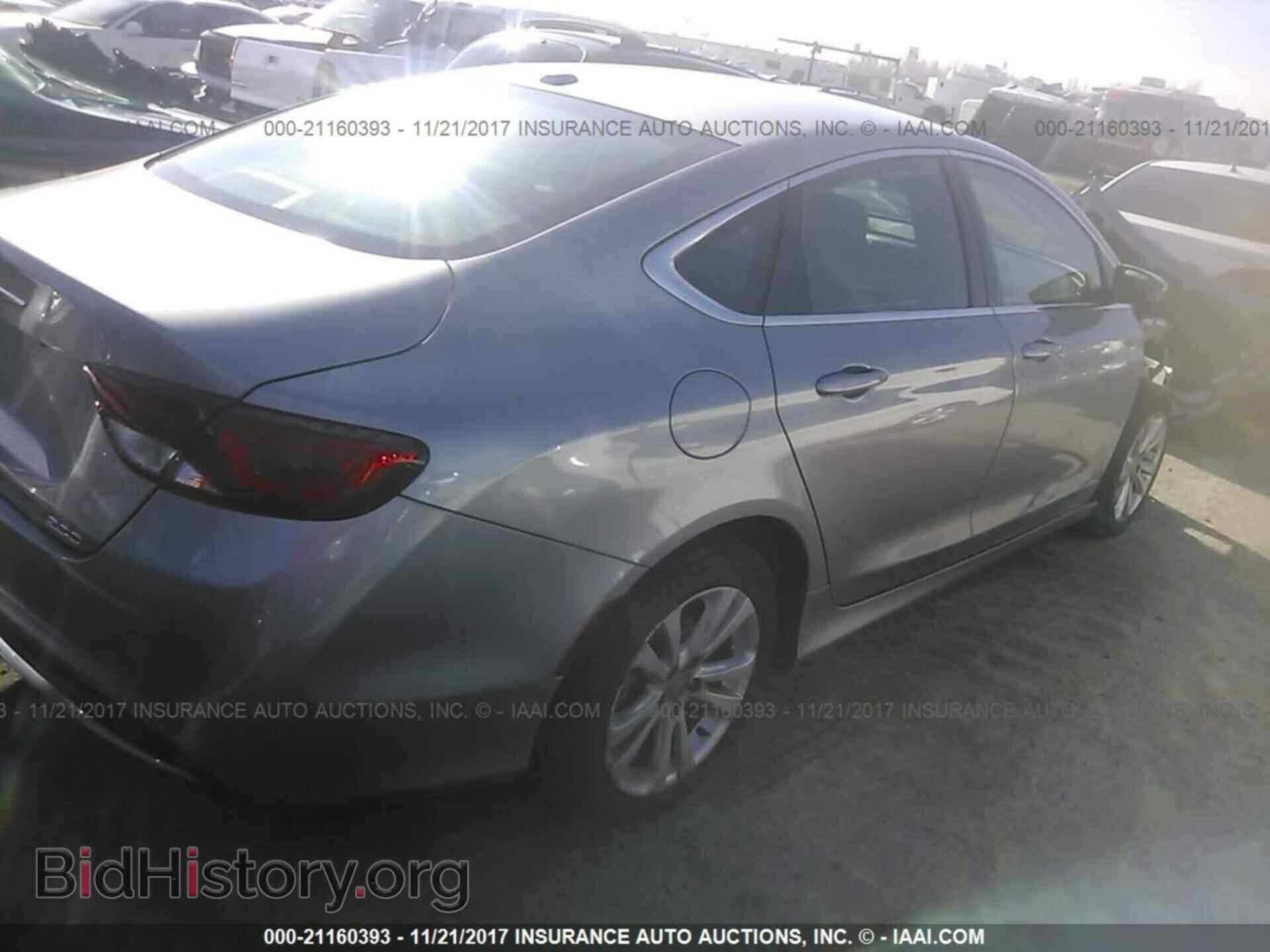 2016 Chrysler 200 - VIN: 1C3CCCAB2GN164342 - Photo 4