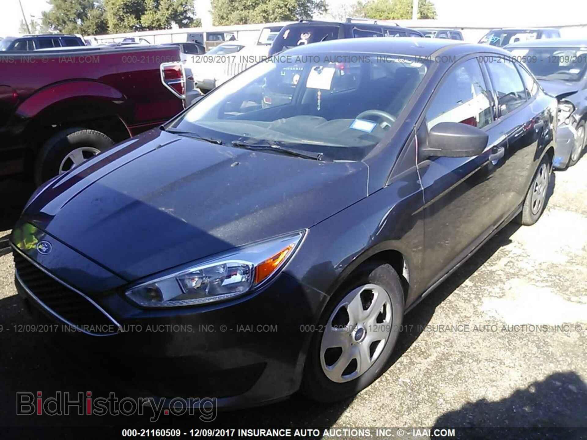 2016 Ford Focus - VIN: 1FADP3E25GL281509 - Фото 2