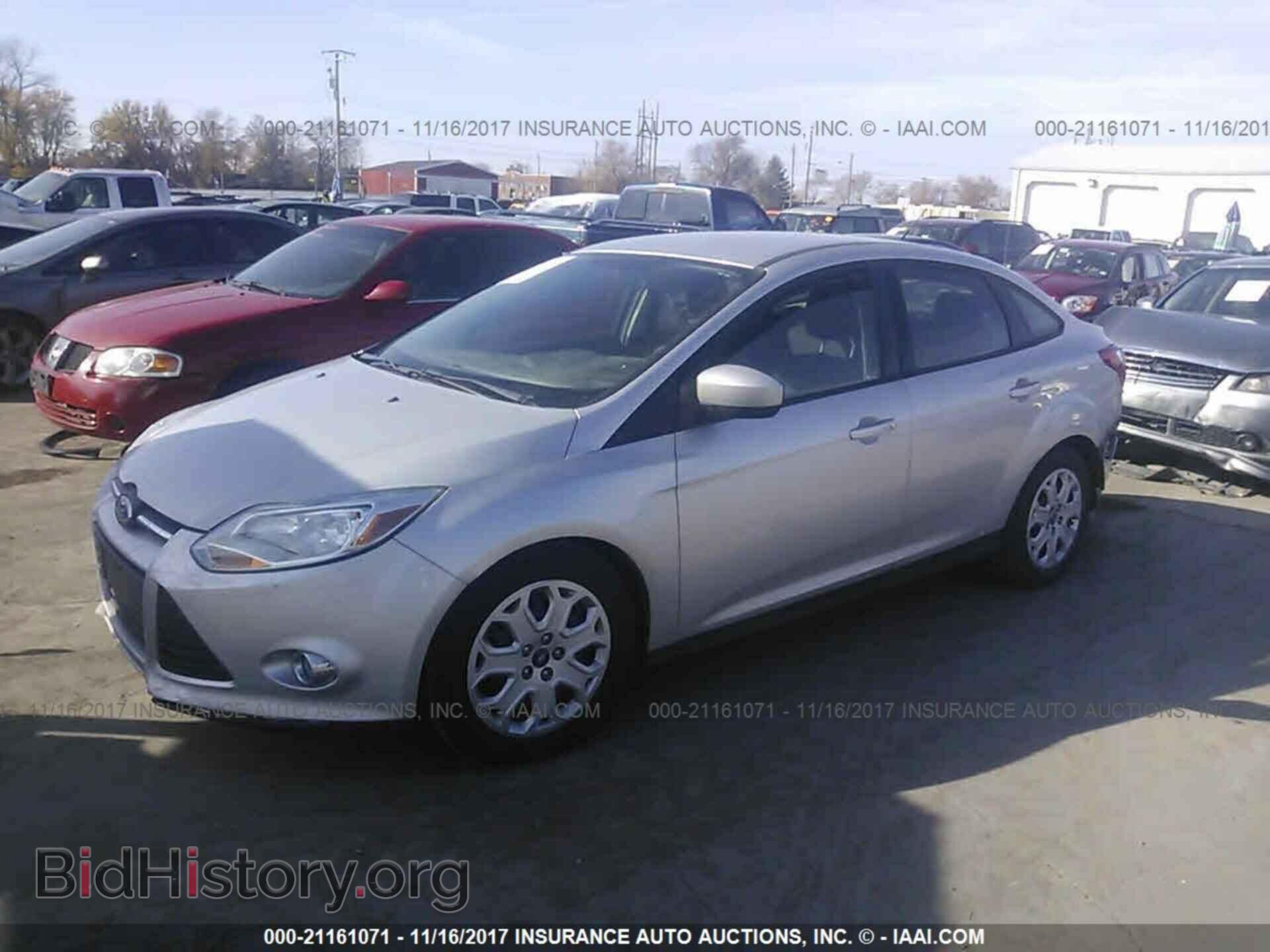 2012 Ford Focus - VIN: 1FAHP3F21CL146876 - Photo 2