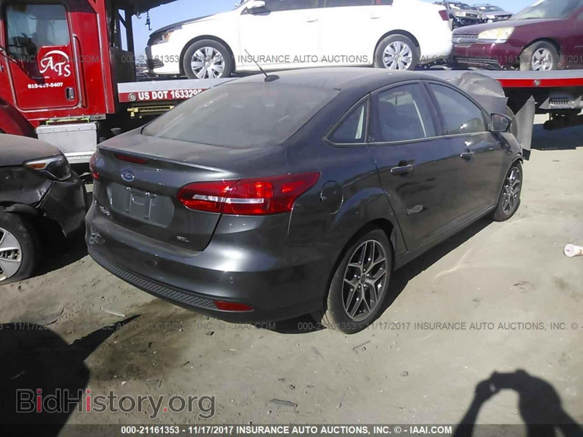 2017 Ford Focus - VIN: 1FADP3H29HL225361 - Photo 3