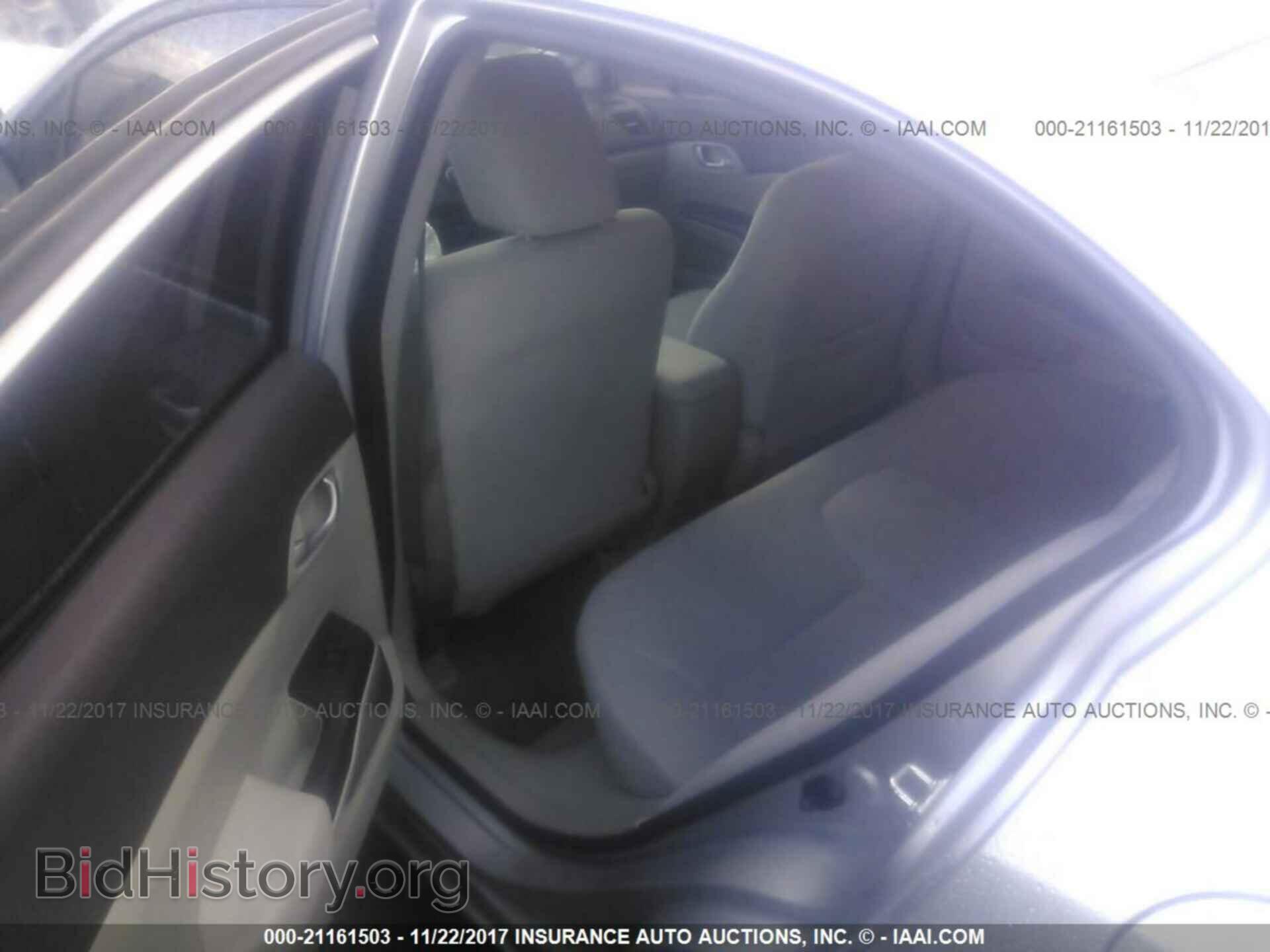 2012 Honda Civic - VIN: 19XFB2F57CE320933 - Photo 8