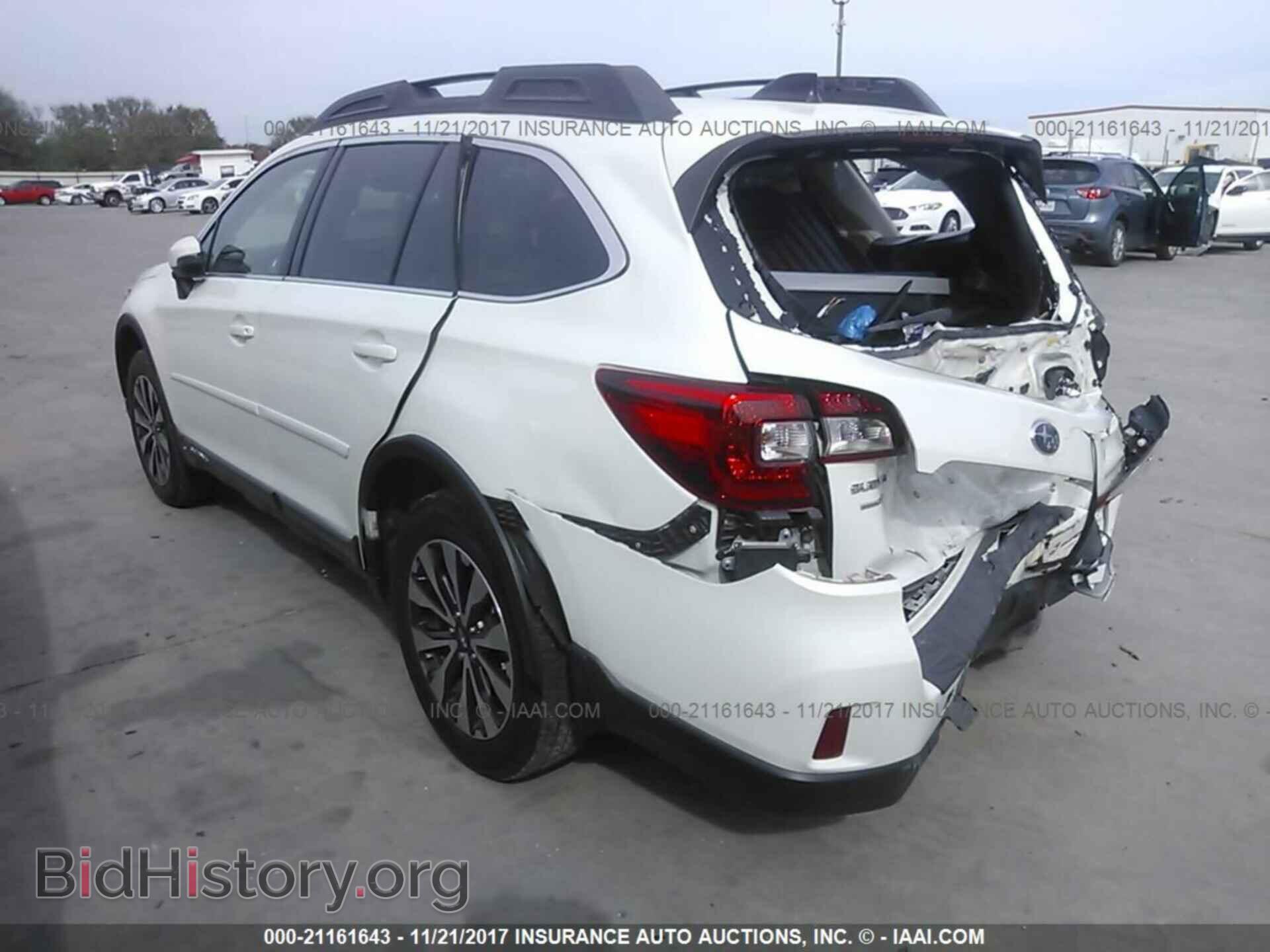 2016 Subaru Outback - VIN: 4S4BSBNC5G3242952 - Photo 3