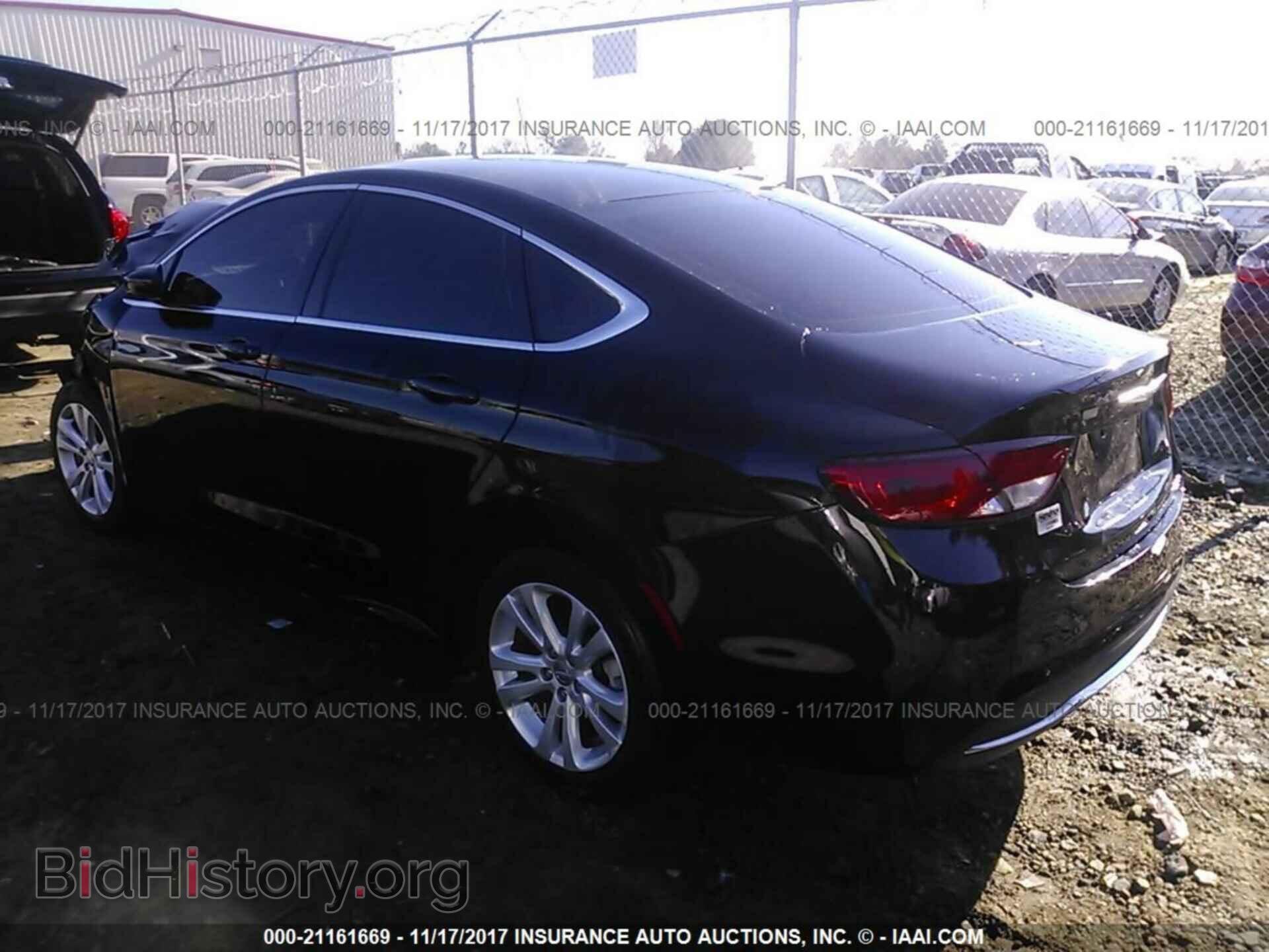 2016 Chrysler 200 - VIN: 1C3CCCAB0GN112725 - Photo 3