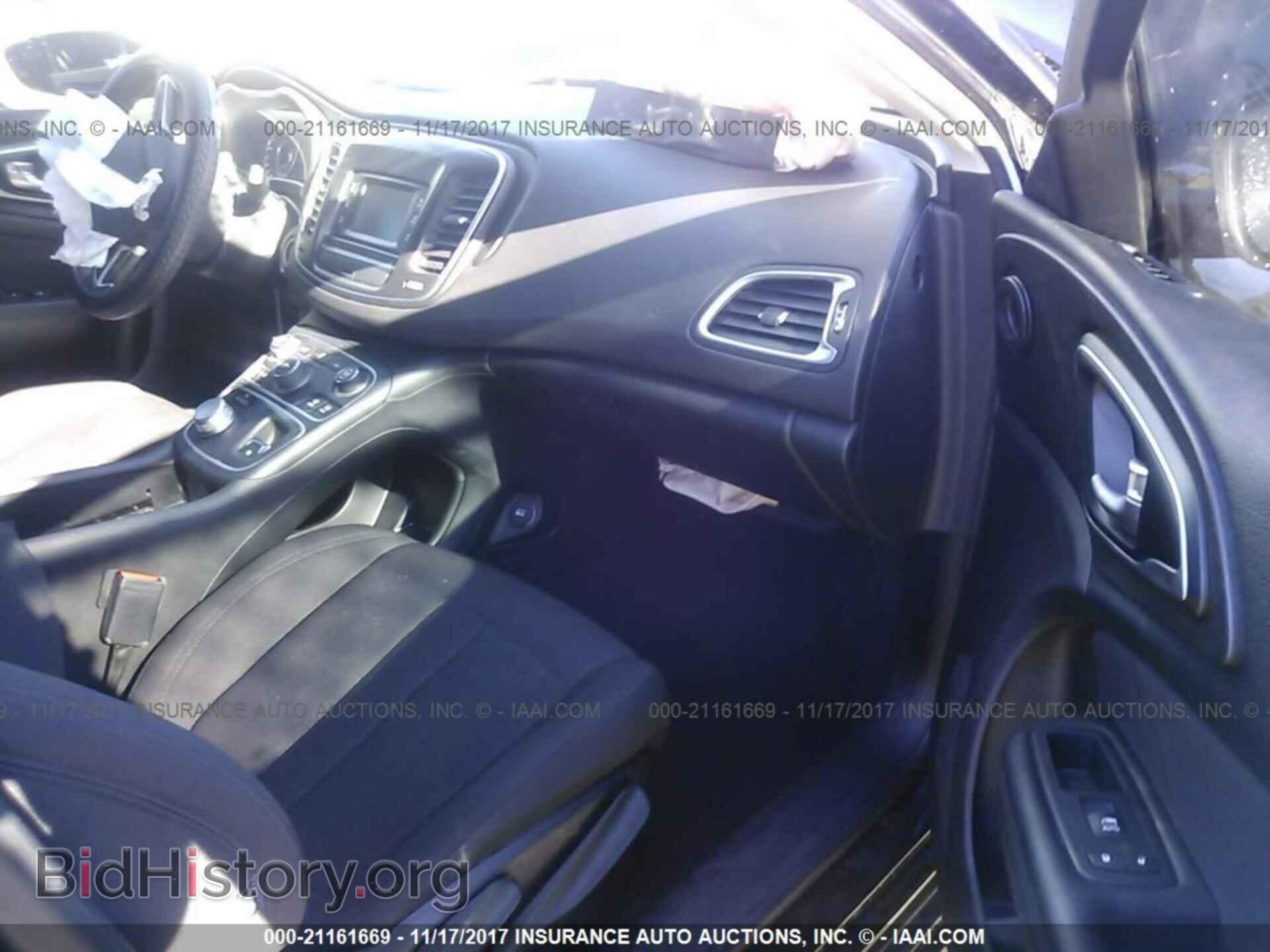 2016 Chrysler 200 - VIN: 1C3CCCAB0GN112725 - Photo 5