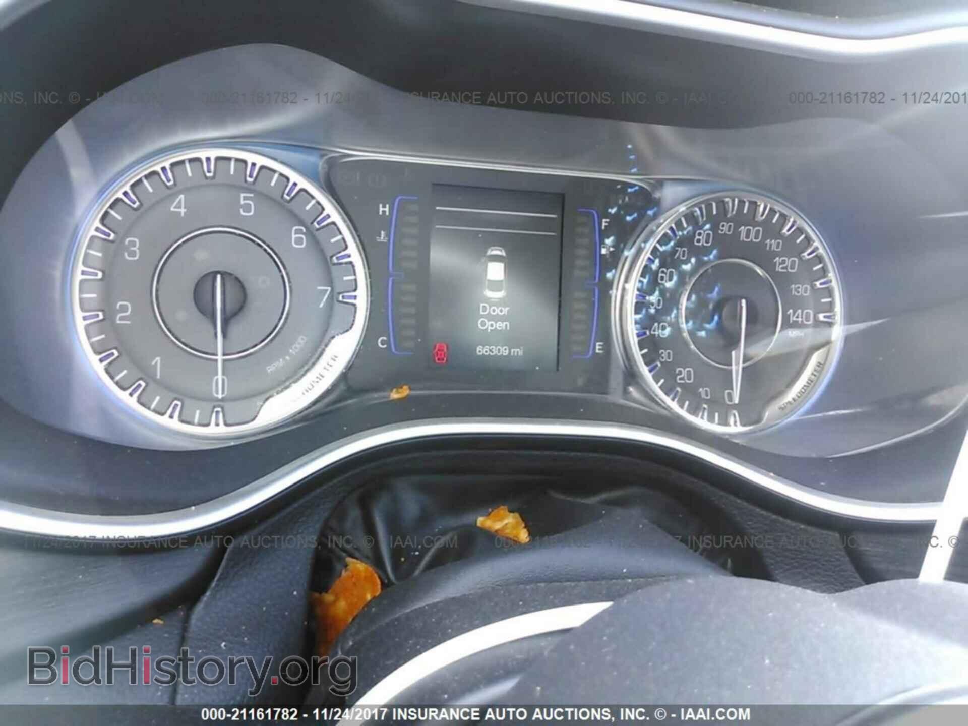 2015 Chrysler 200 - VIN: 1C3CCCAB3FN677694 - Photo 7