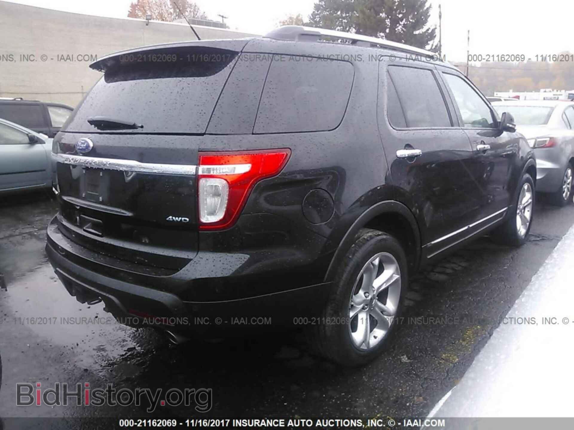 2011 Ford Explorer - VIN: 1FMHK8F82BGA40241 - Photo 4