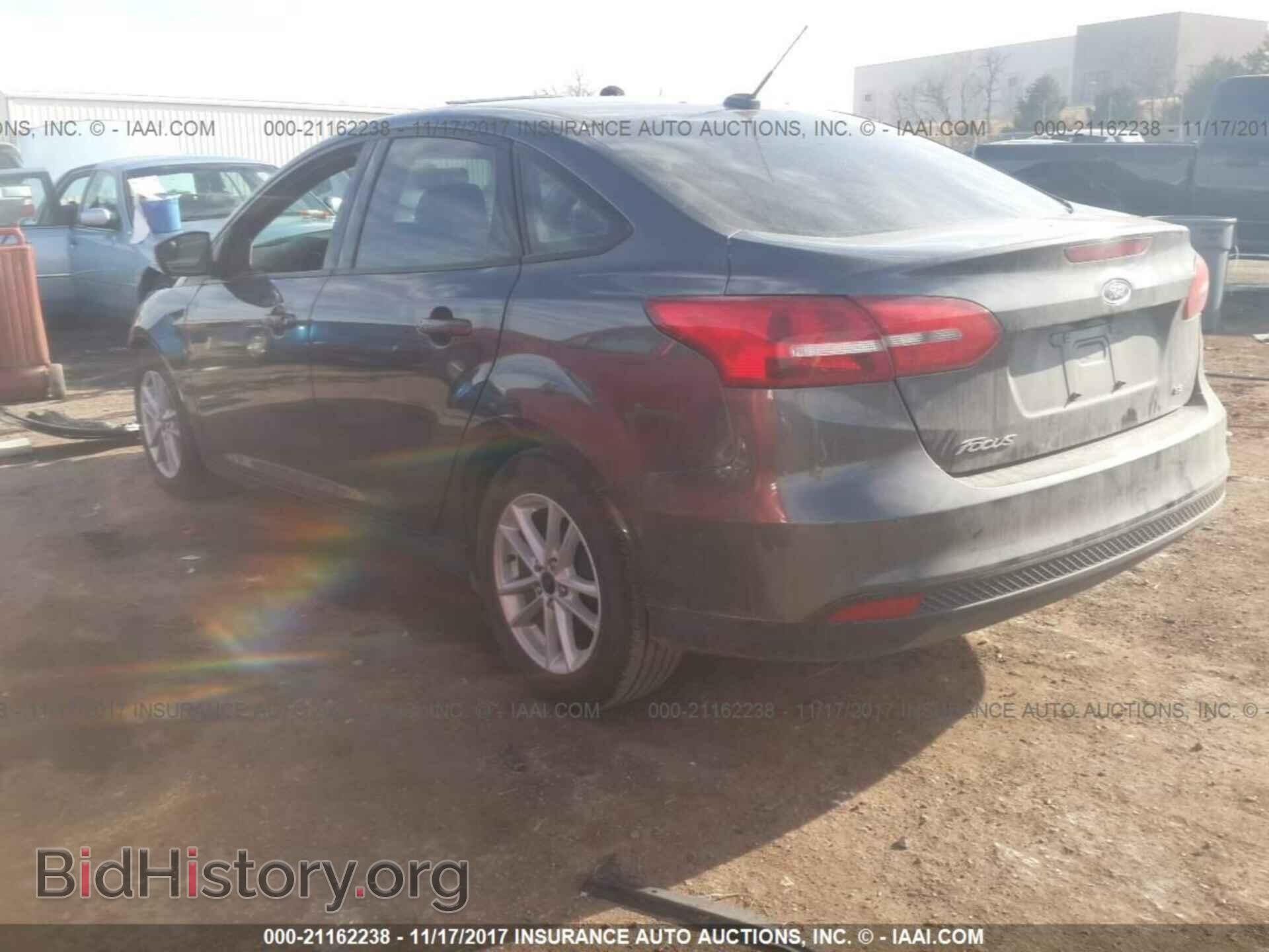 2017 Ford Focus - VIN: 1FADP3F26HL237146 - Photo 3