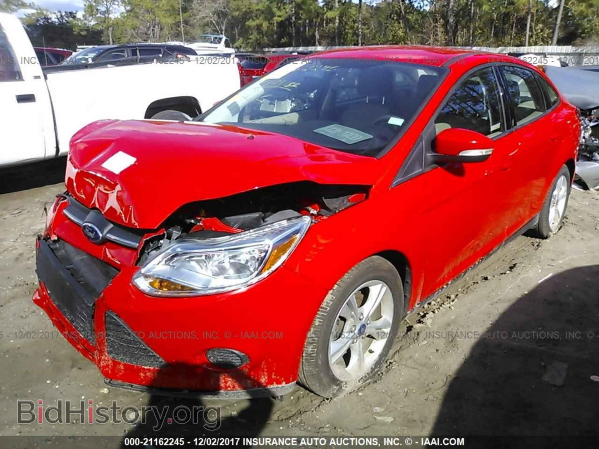 2013 Ford Focus - VIN: 1FADP3F21DL190828 - Photo 2