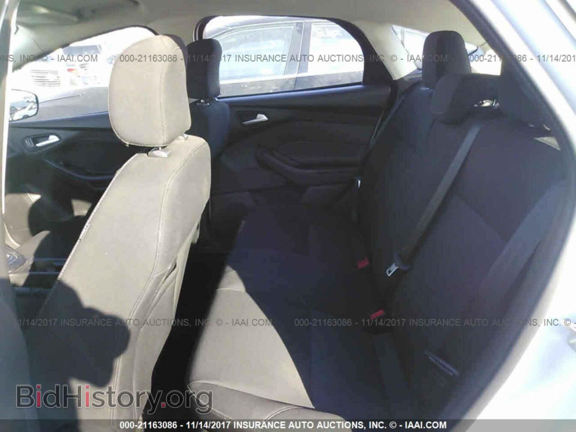 2016 Ford Focus - VIN: 1FADP3K27GL338992 - Photo 8