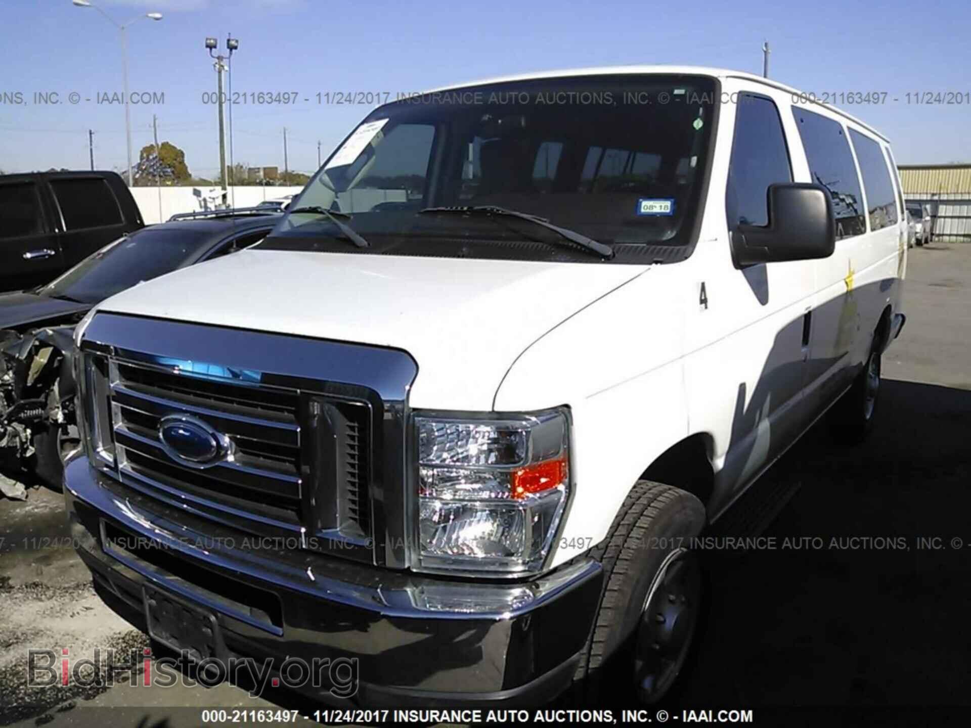 2013 Ford Econoline - VIN: 1FBSS3BL0DDA00417 - Фото 2