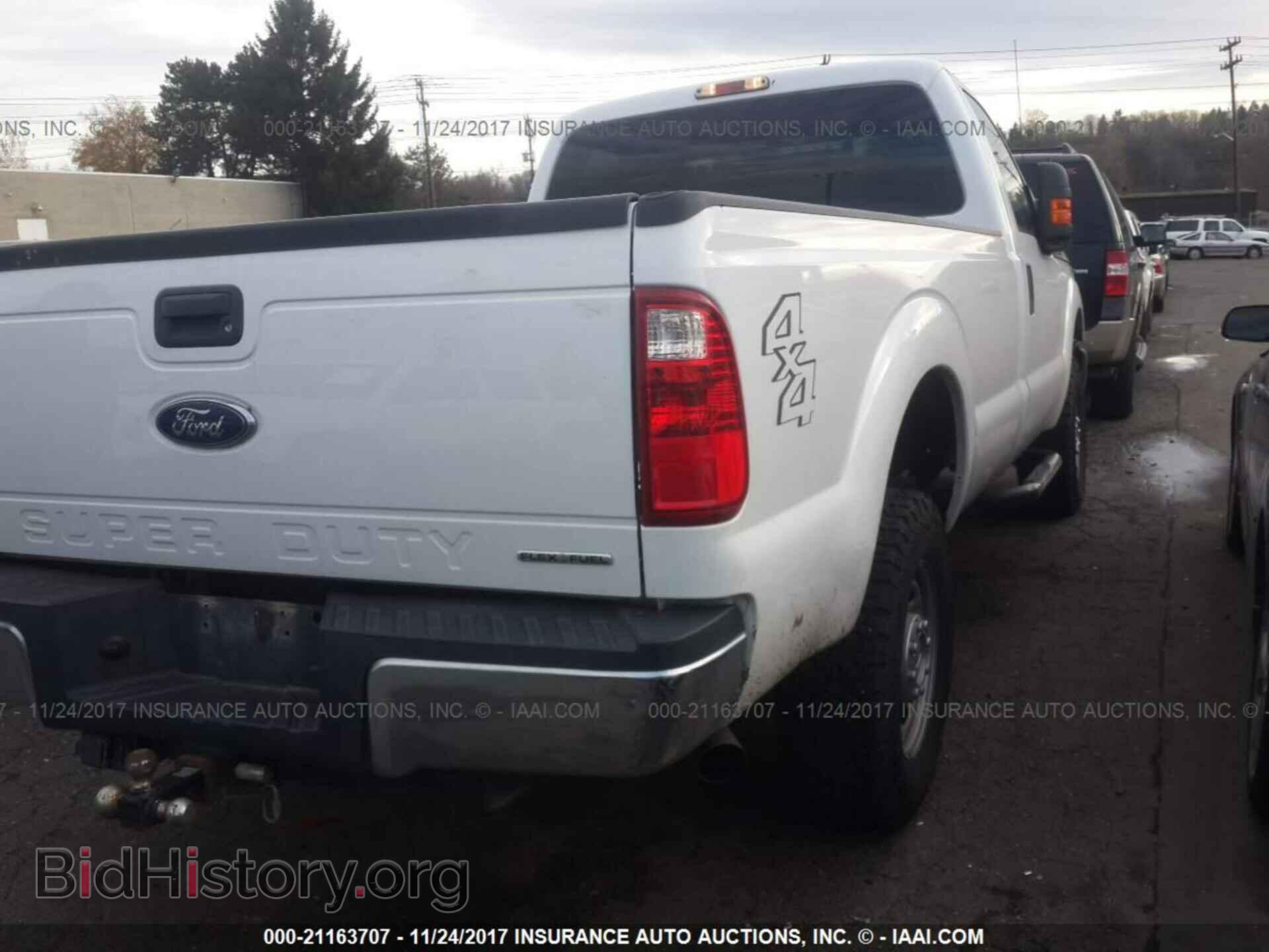 2013 Ford F250 - VIN: 1FTBF2B60DEA15823 - Фото 4